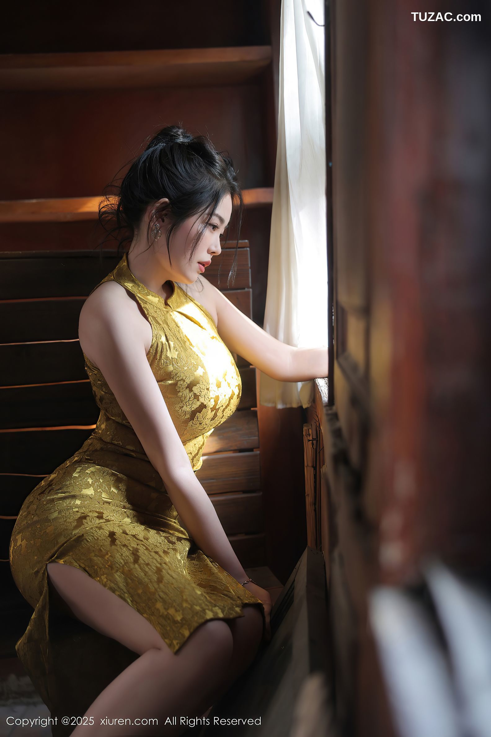 XiuRen秀人网-10269-林若凡F-金色旗袍淡粉色内衣-2025.05.13