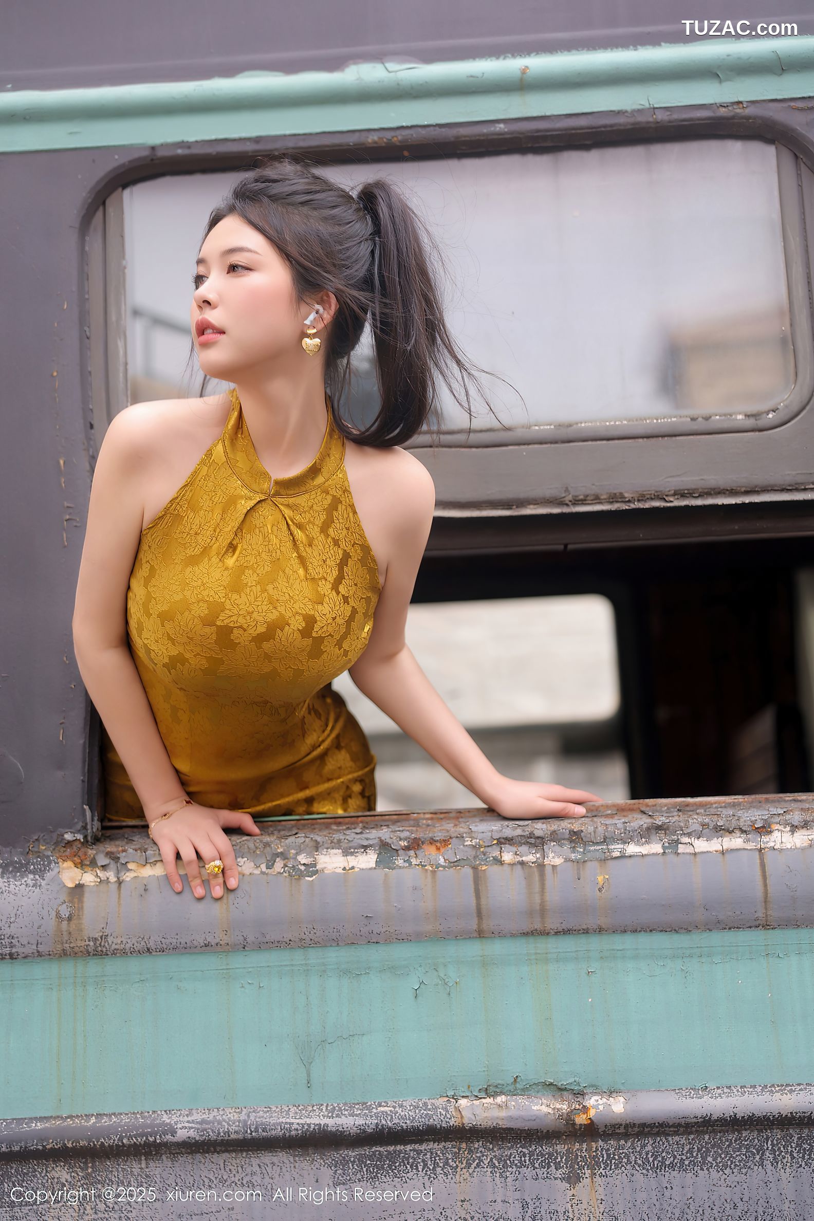 XiuRen秀人网-10269-林若凡F-金色旗袍淡粉色内衣-2025.05.13