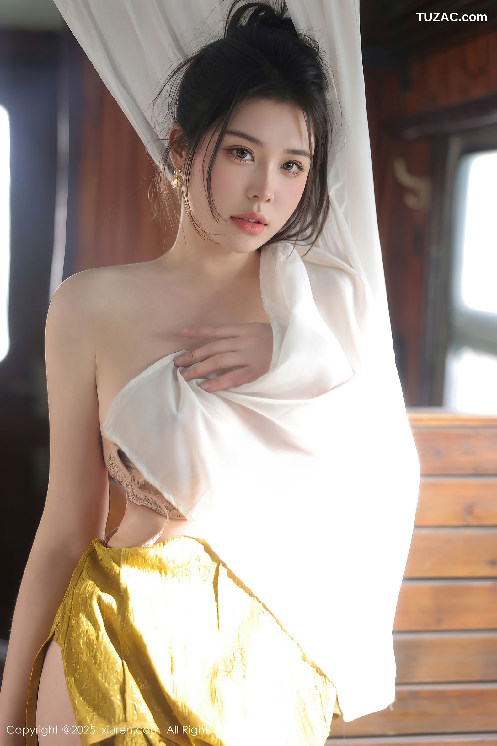 XiuRen秀人网-10269-林若凡F-金色旗袍淡粉色内衣-2025.05.13