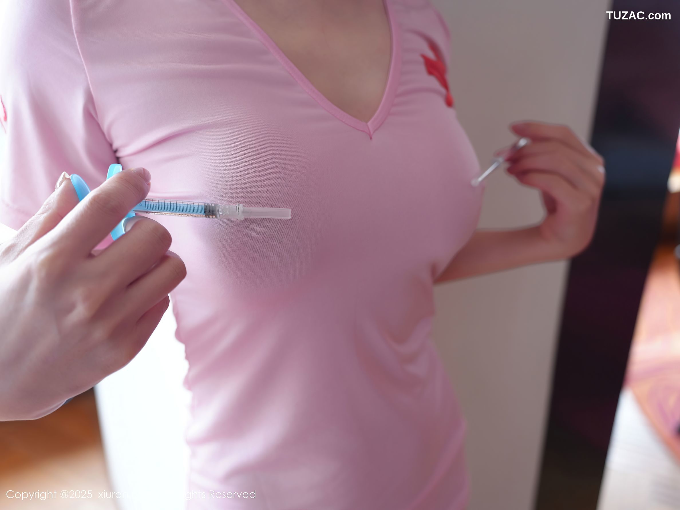 XiuRen秀人网-10275-Annie_baby-粉色情趣护士制服-2025.05.14