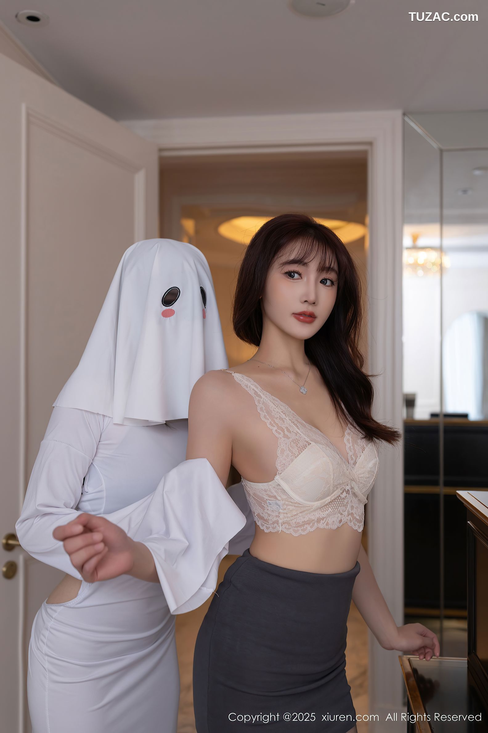 XiuRen秀人网-10282-陆萱萱-OL灰衫短裙白蕾丝内衣-2025.05.15