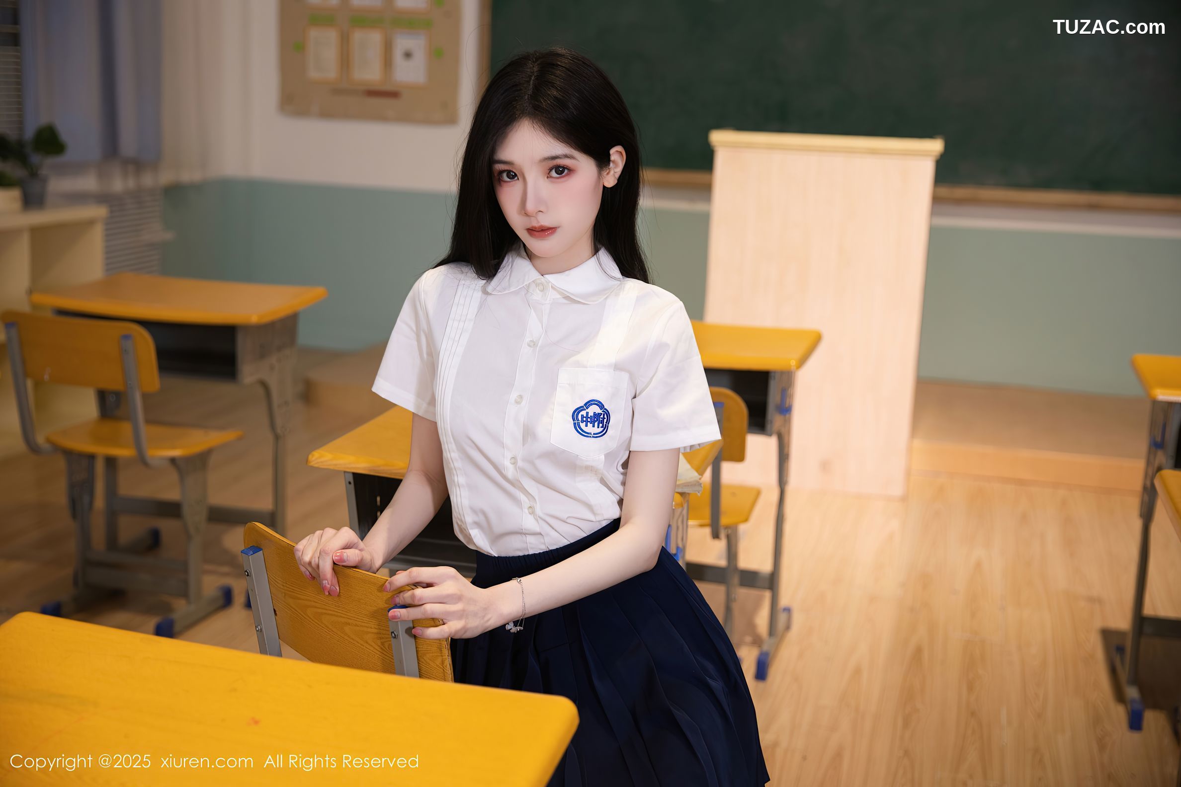 XiuRen秀人网-10287-布丁wow-JK制服深蓝百褶短裙魅惑黑丝-2025.05.16