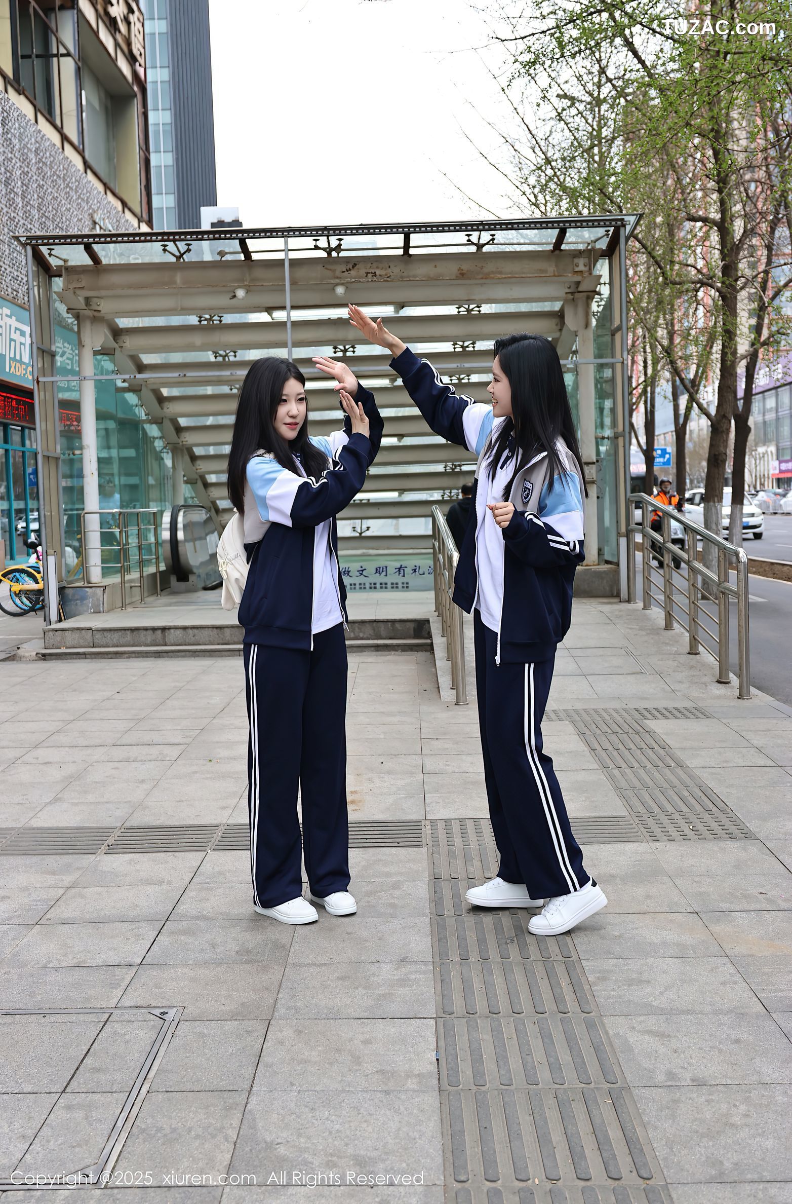 XiuRen秀人网-10288-小芭乐-蓝色校服姐妹花女生宾馆卖身-2025.05.16