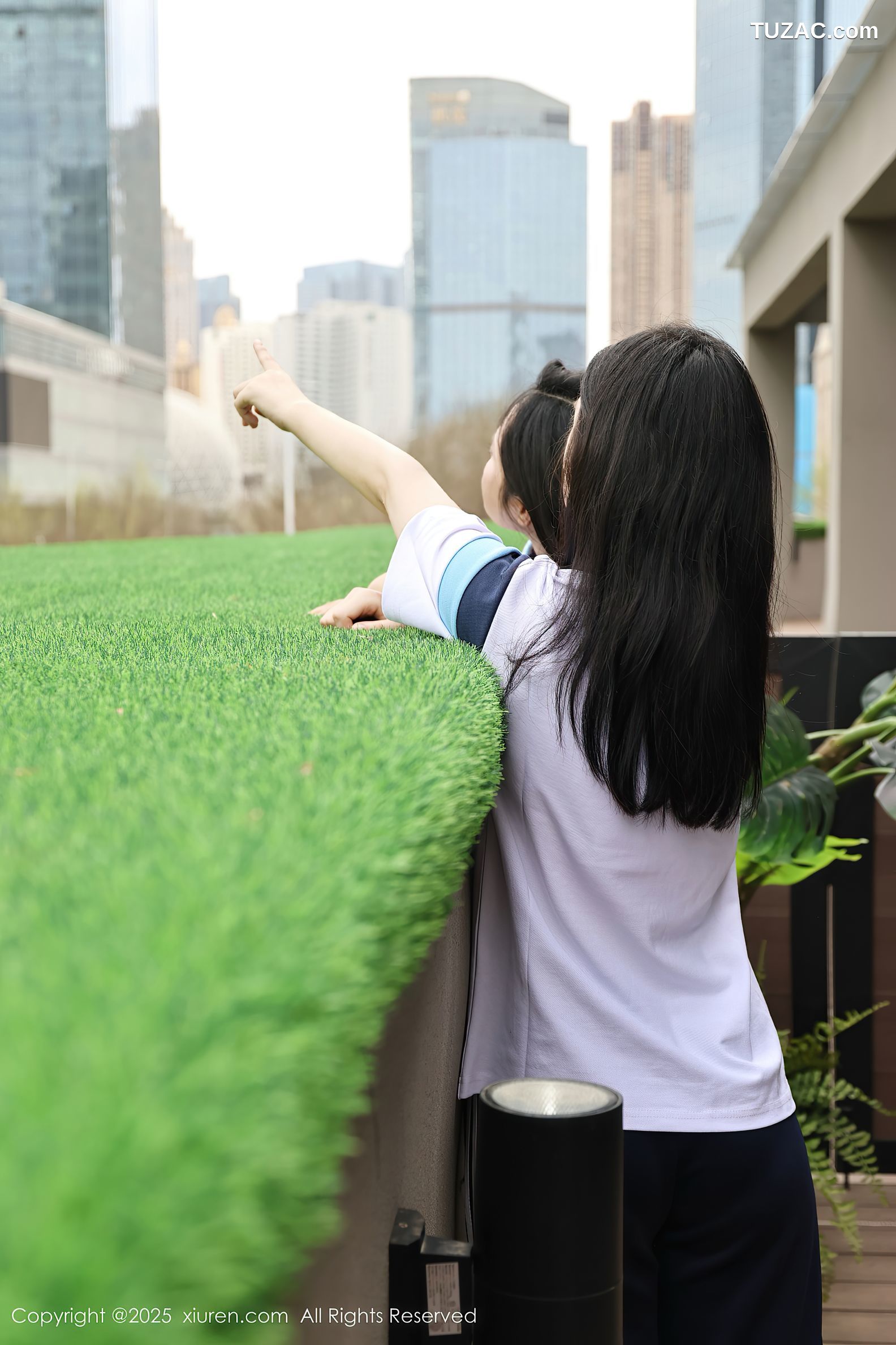 XiuRen秀人网-10288-小芭乐-蓝色校服姐妹花女生宾馆卖身-2025.05.16