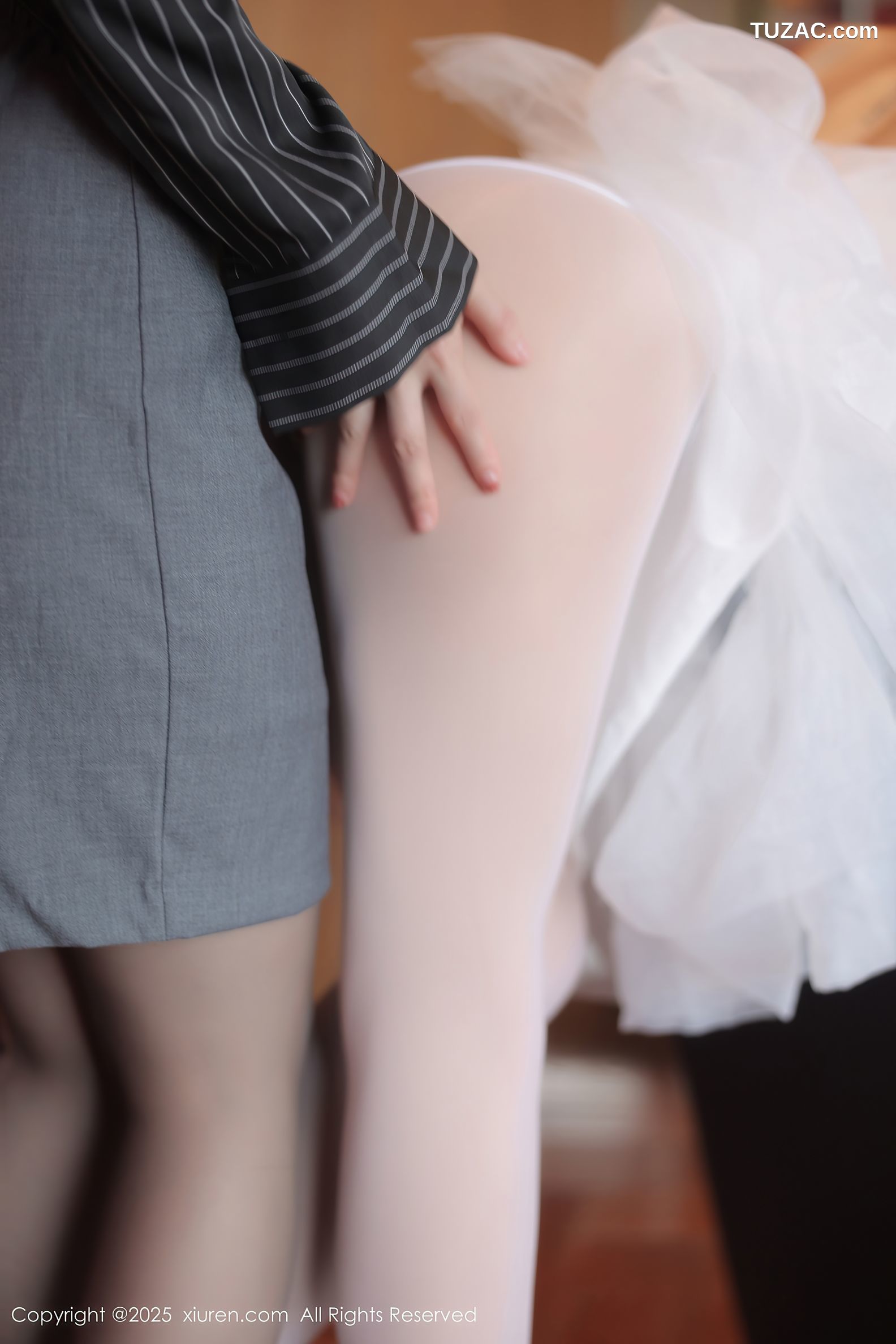 XiuRen秀人网-10295-白茹雪Abby-姐妹花-黑丝OL-白蕾丝舞女-2025.05.19