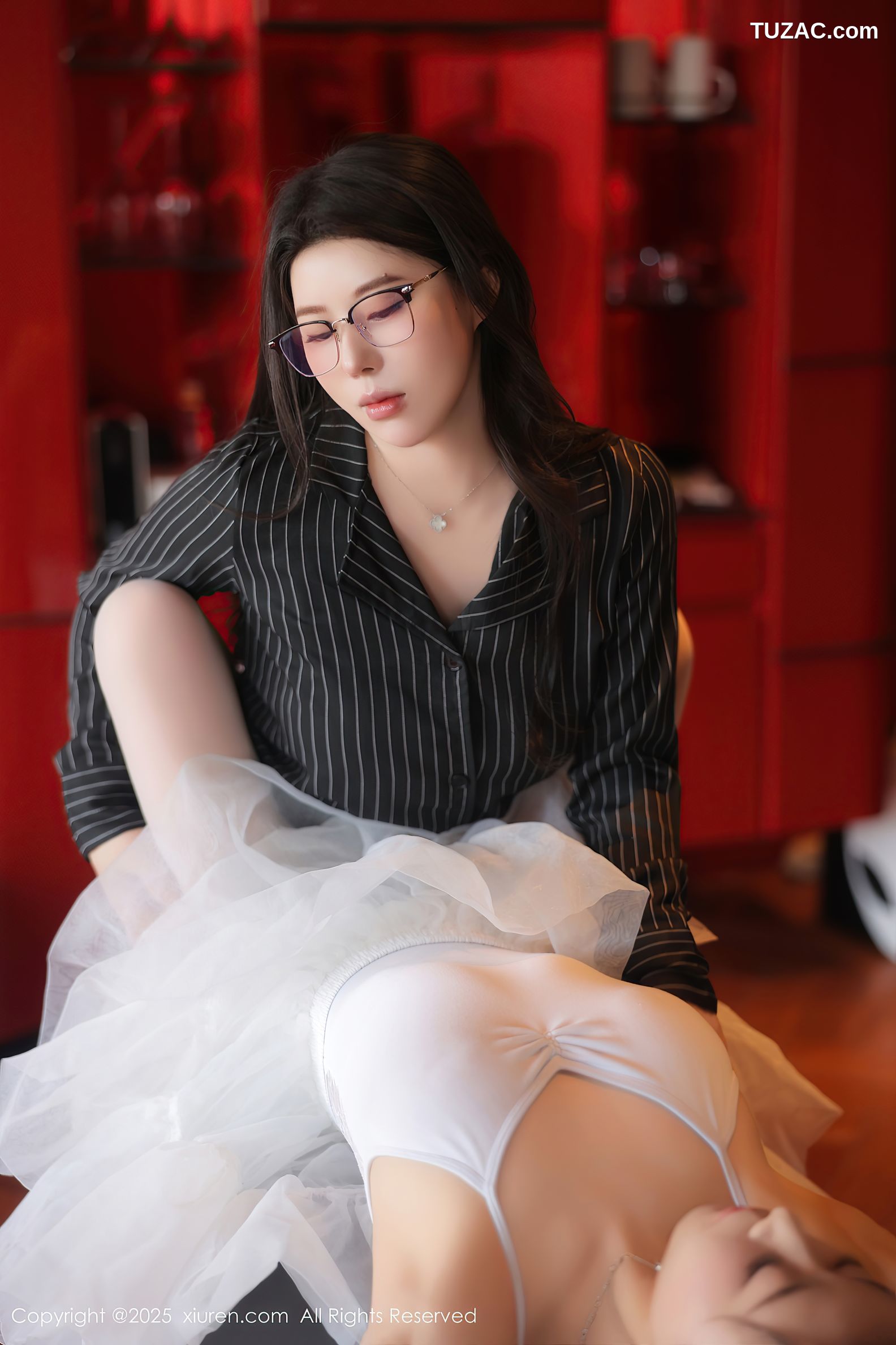 XiuRen秀人网-10295-白茹雪Abby-姐妹花-黑丝OL-白蕾丝舞女-2025.05.19