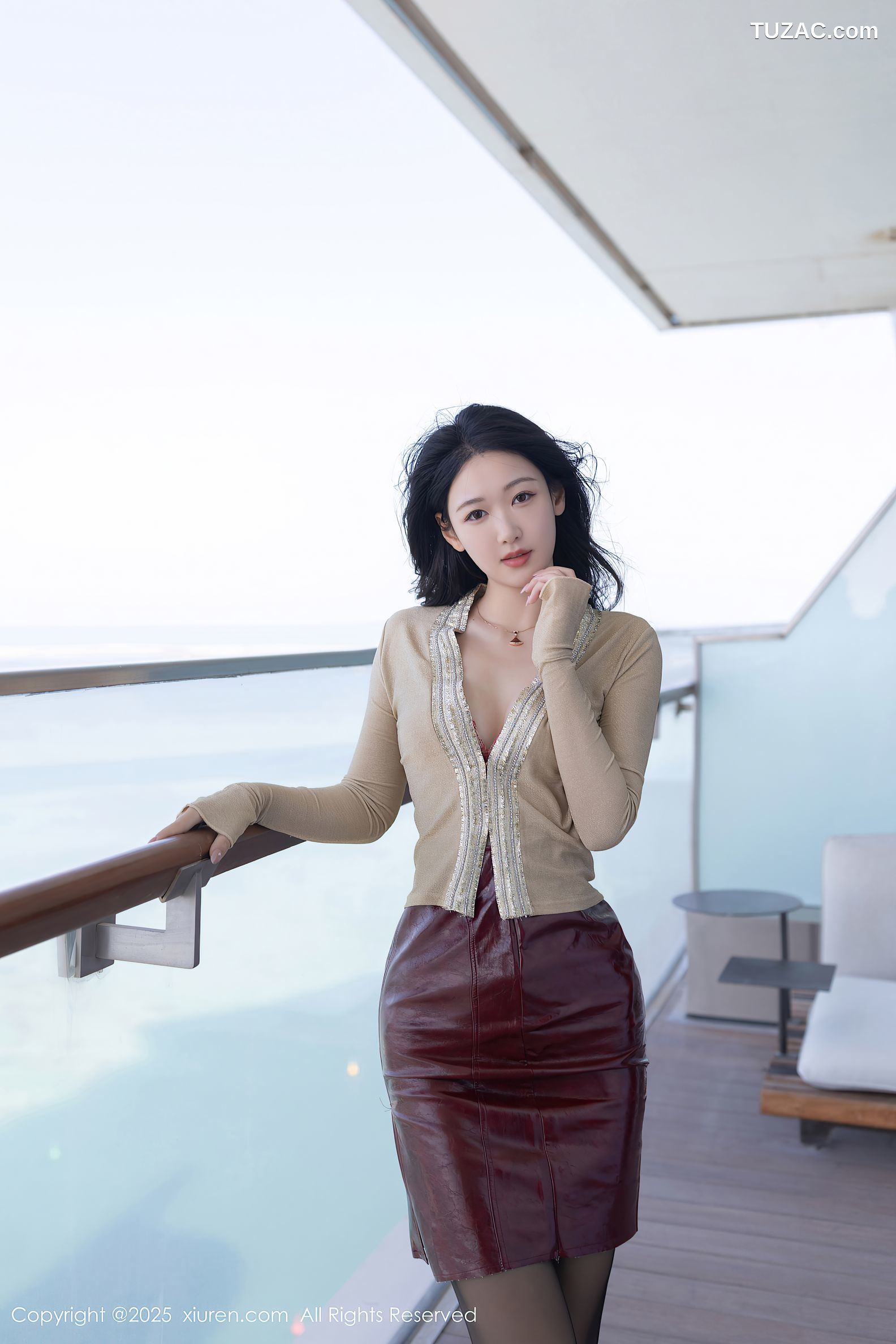 XiuRen秀人网-10296-唐安琪-米色外套红色皮裙红色内衣黑丝-2025.05.19