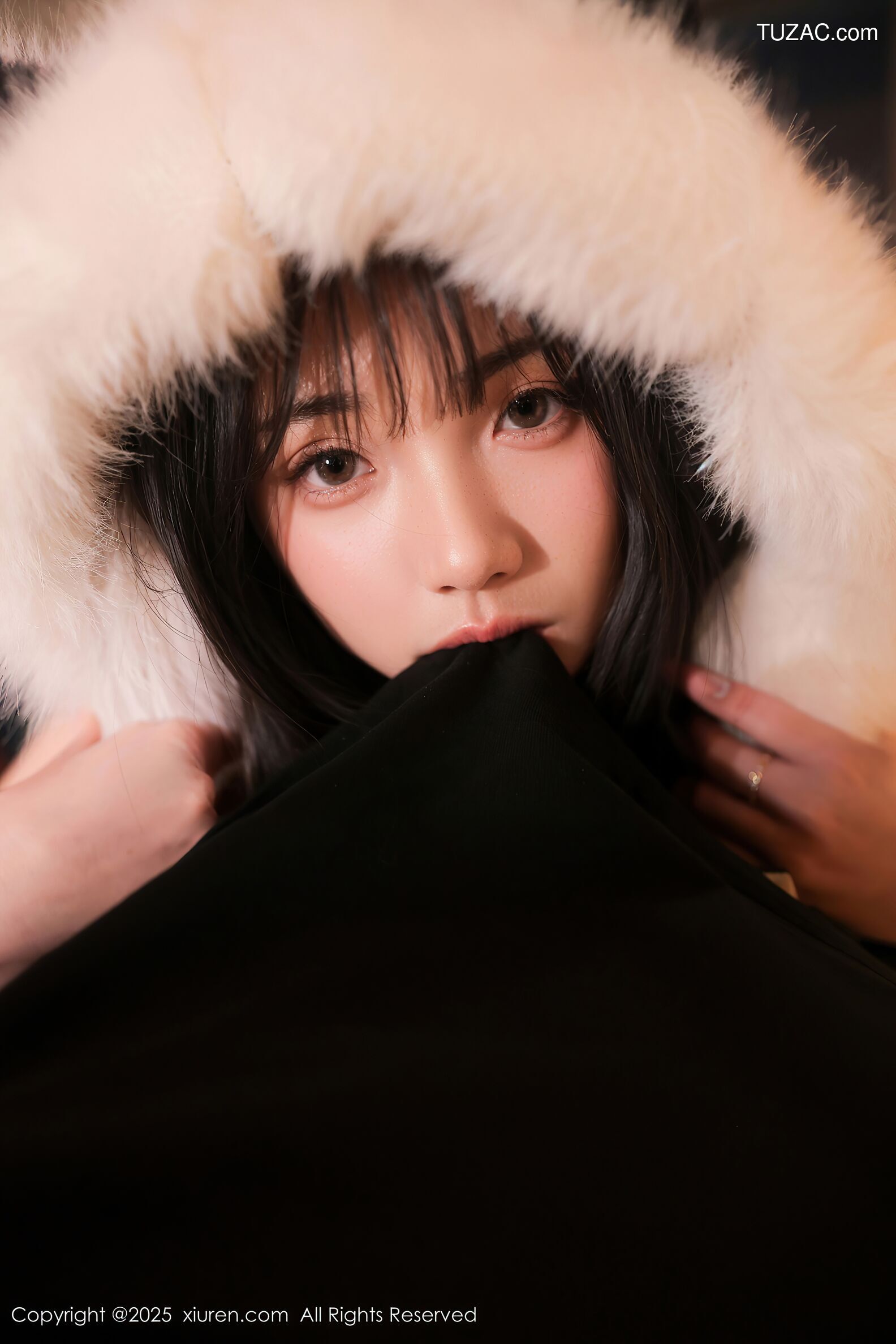 XiuRen秀人网-10302-软情-诱人白色丝袜情趣-2025.05.21