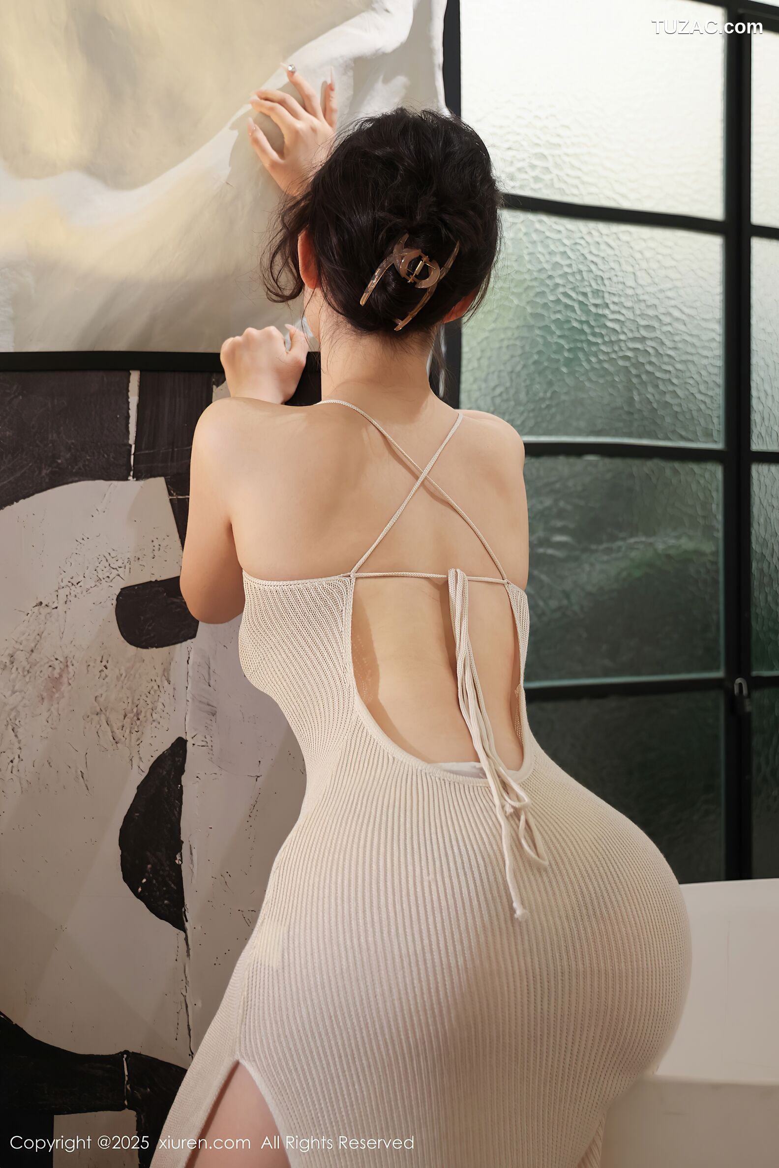 XiuRen秀人网-10305-小橘子-白色针织吊带连衣裙-2025.05.21