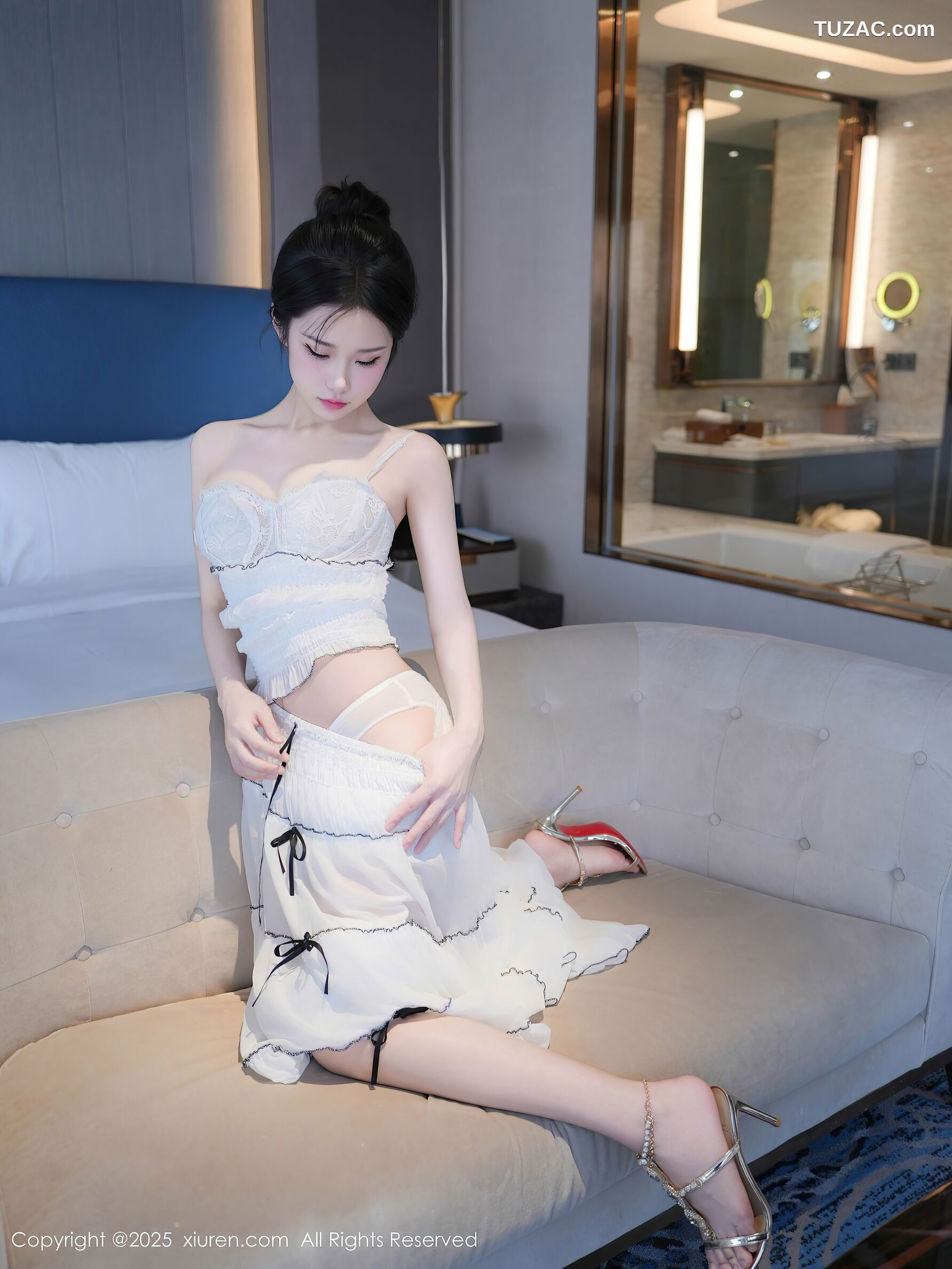 XiuRen秀人网-10310-奶芙酱EVA-白色连衣裙香肩美女-2025.05.22