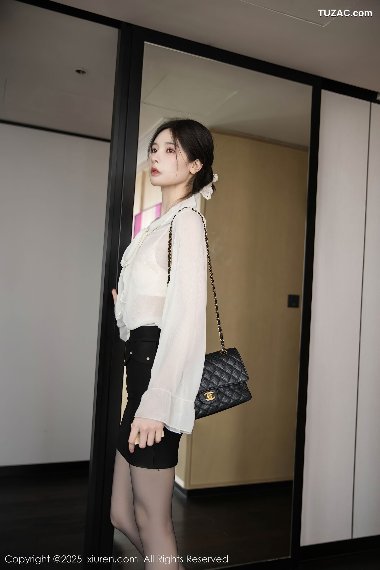 XiuRen秀人网-10319-布丁wow-白色上衣黑色短裙白色内衣黑丝-2025.05.23