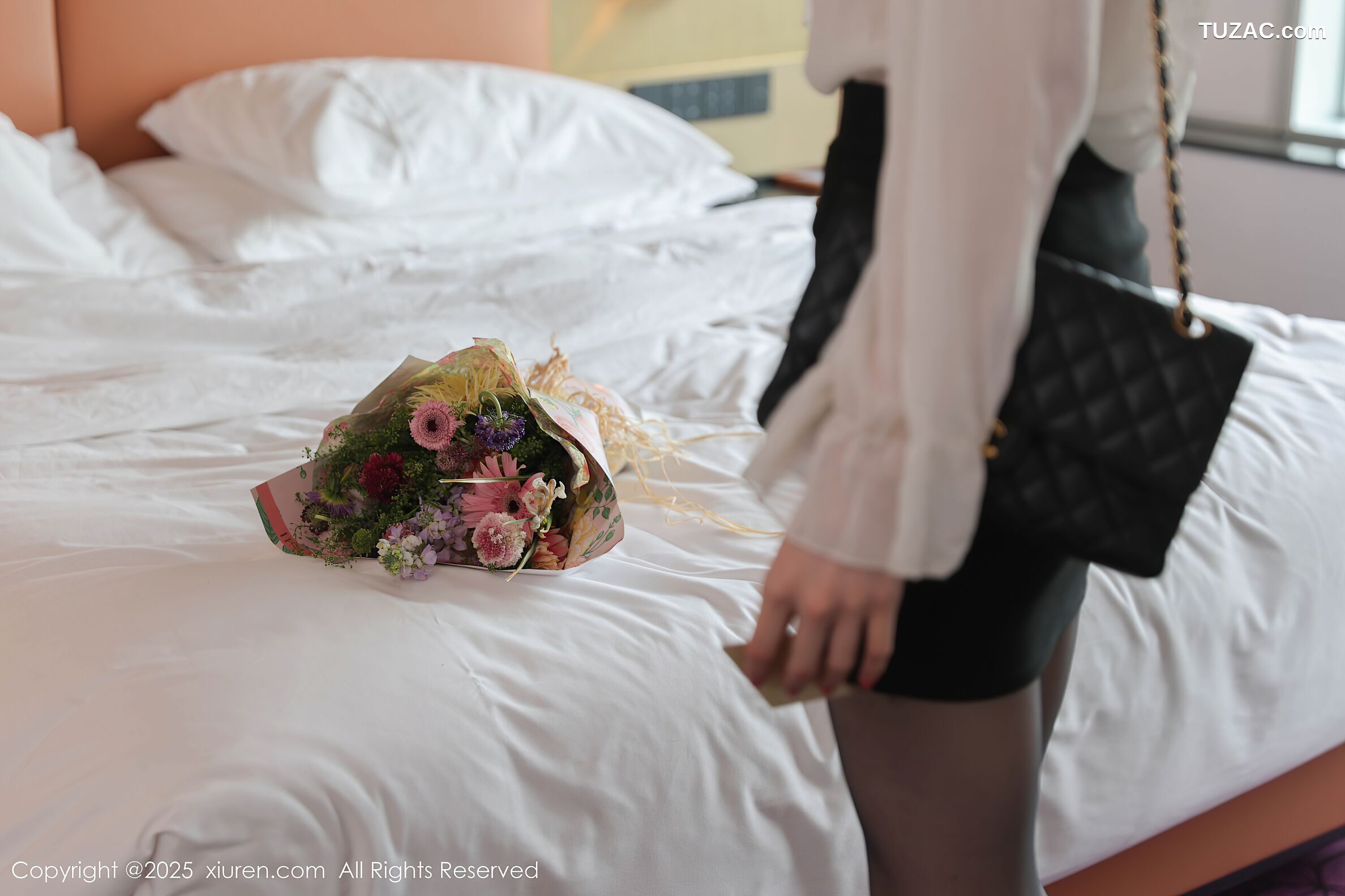 XiuRen秀人网-10319-布丁wow-白色上衣黑色短裙白色内衣黑丝-2025.05.23