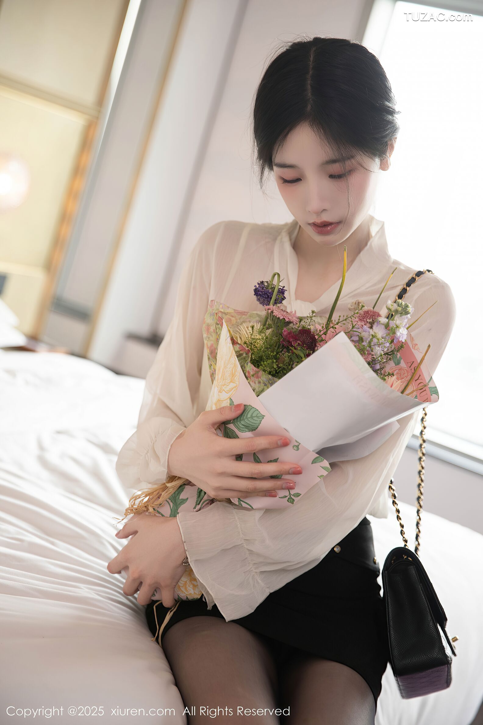 XiuRen秀人网-10319-布丁wow-白色上衣黑色短裙白色内衣黑丝-2025.05.23