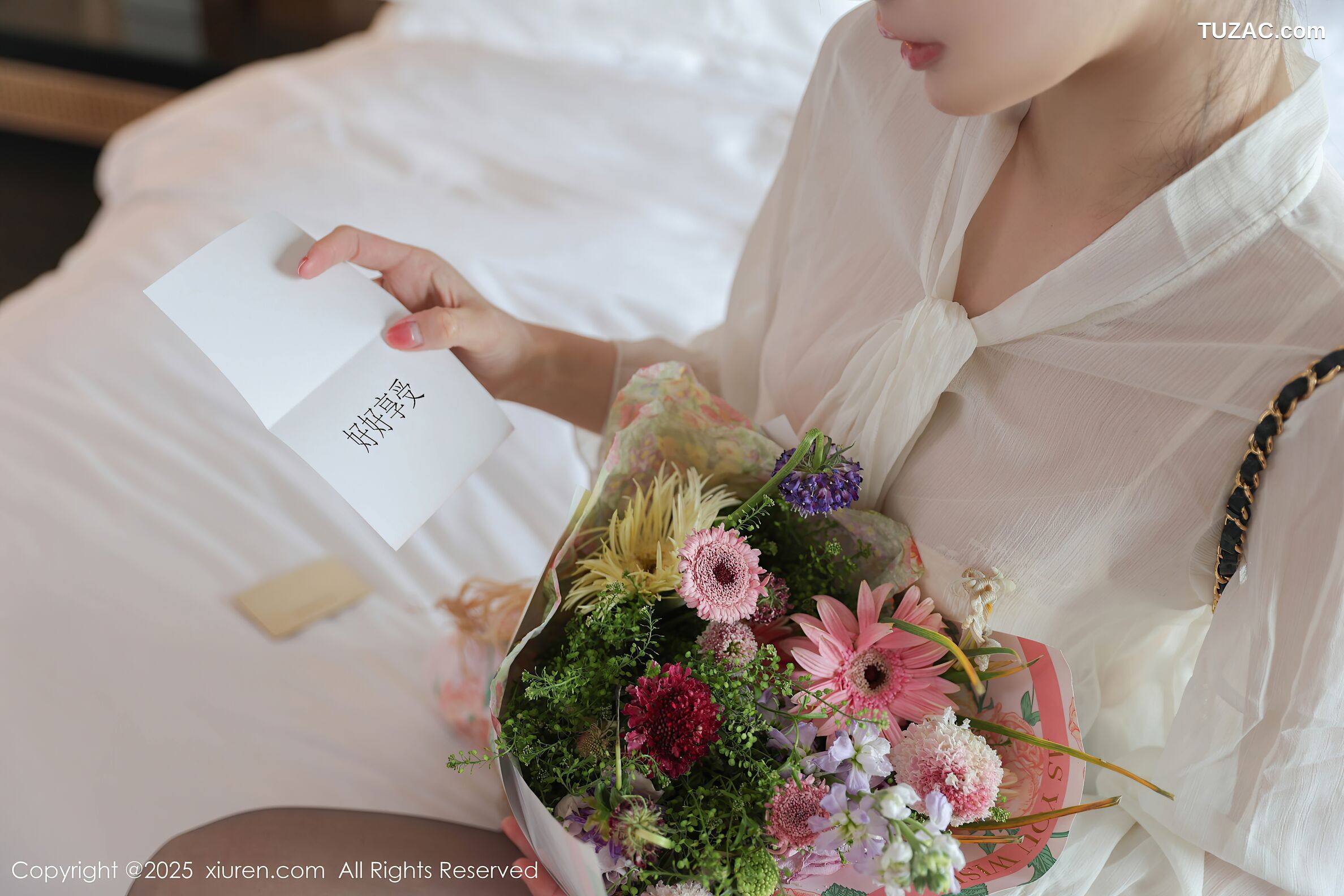 XiuRen秀人网-10319-布丁wow-白色上衣黑色短裙白色内衣黑丝-2025.05.23