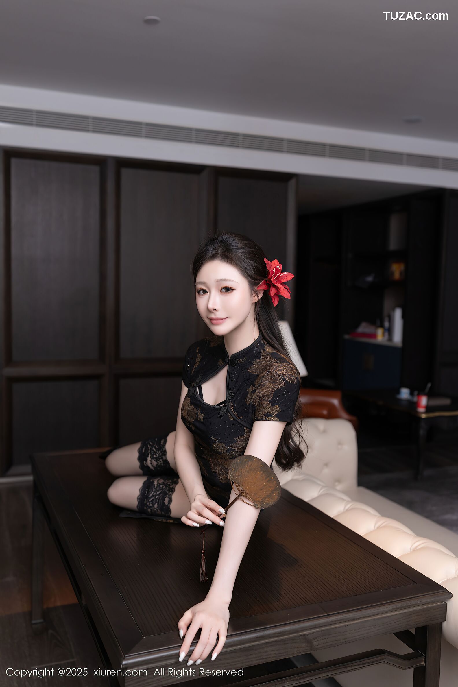 XiuRen秀人网-10323-小逗逗-黑色古风服饰蕾丝黑丝-2025.05.23