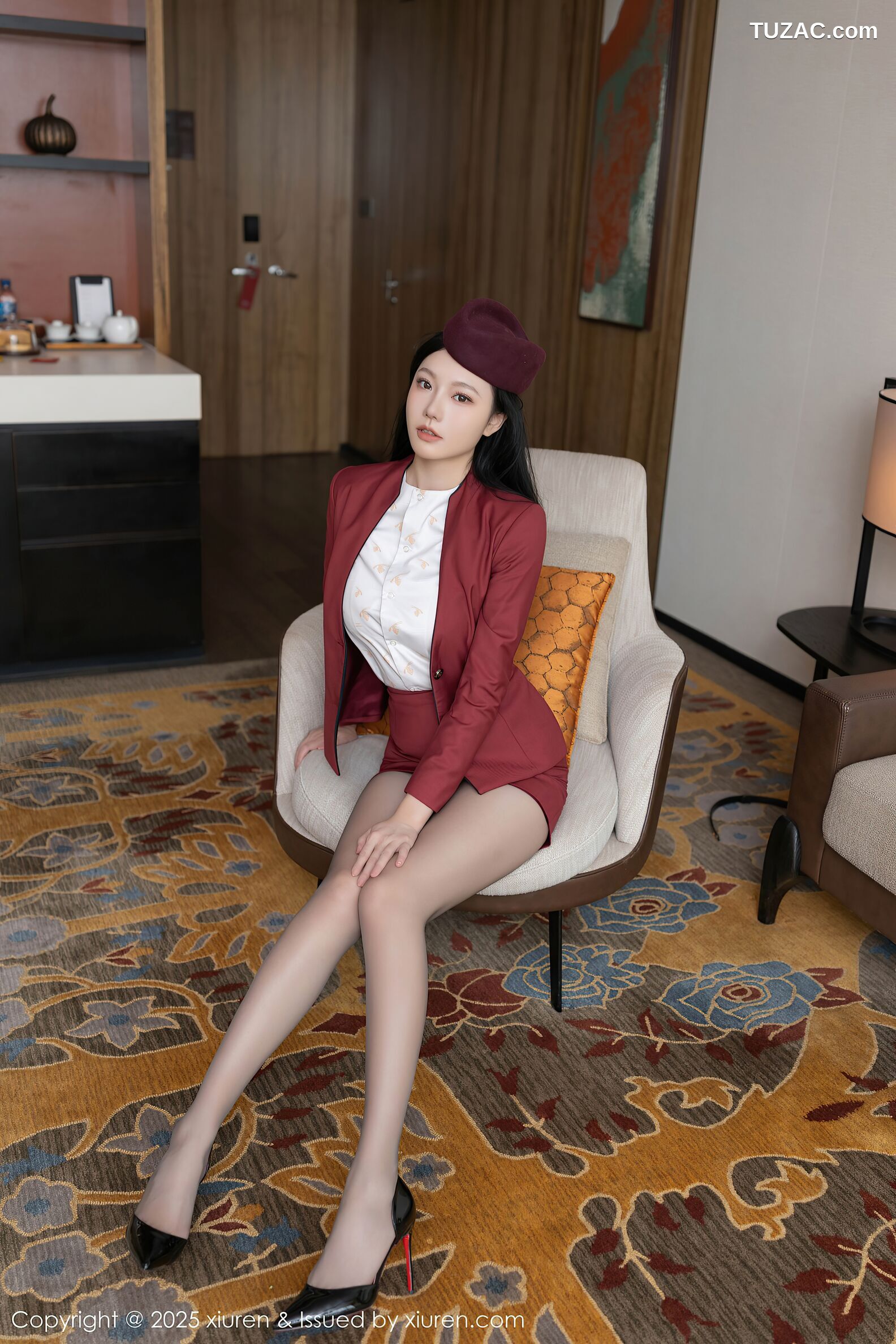 XiuRen秀人网-10333-安然anran-红色空姐制服裙装金色内衣-2025.05.27