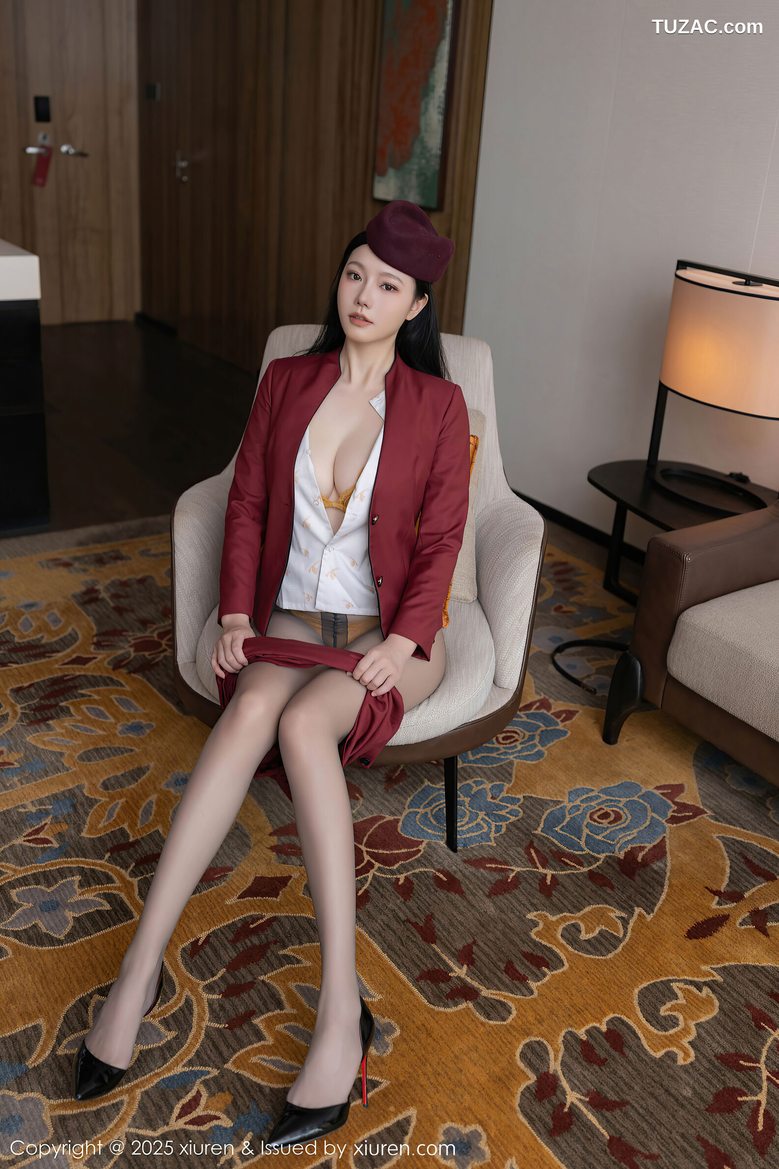 XiuRen秀人网-10333-安然anran-红色空姐制服裙装金色内衣-2025.05.27