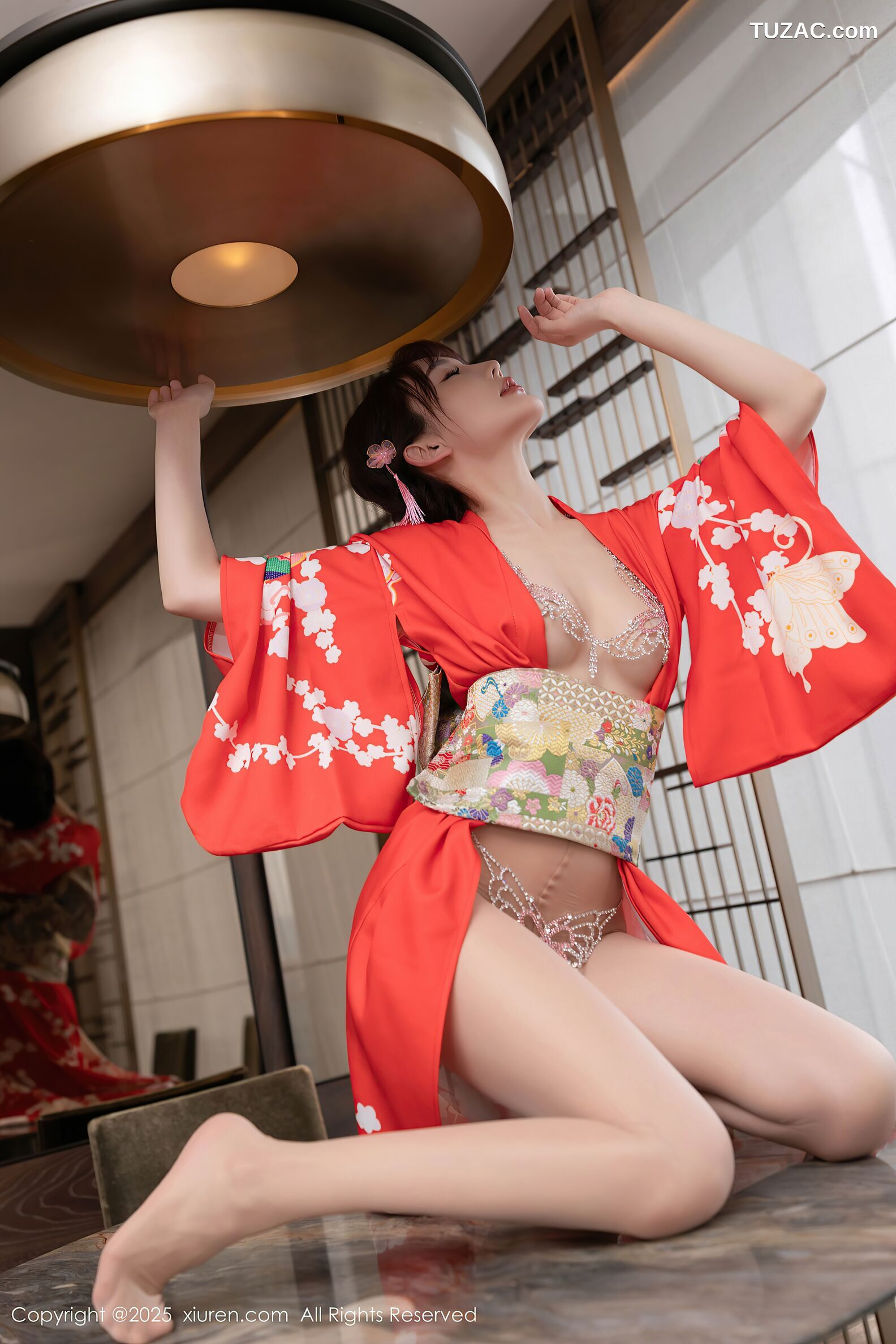 XiuRen秀人网-10352-小逗逗-陆萱萱-和服姐妹花珠链内衣爆乳激情互动-2025.05.29