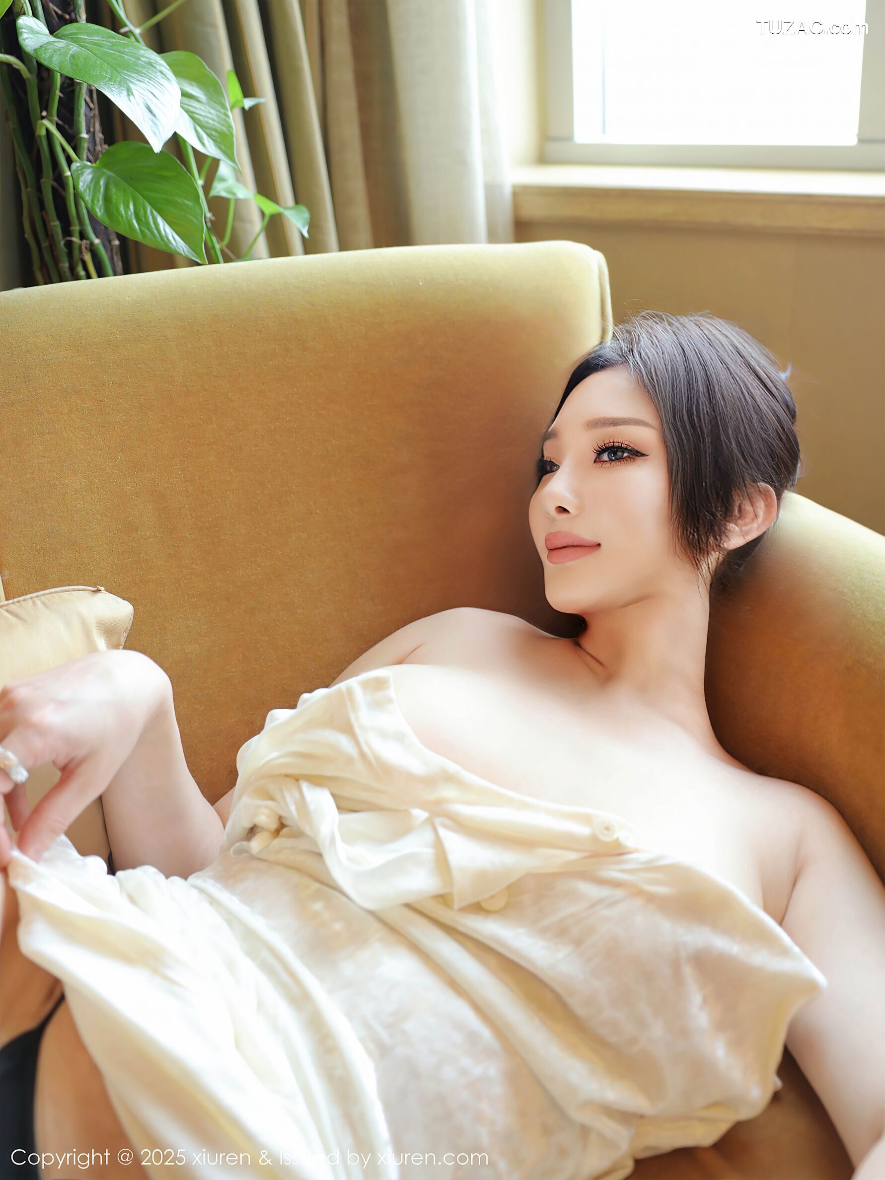 XiuRen秀人网-10355-苏一诺-浅色旗袍服饰-2025.06.03