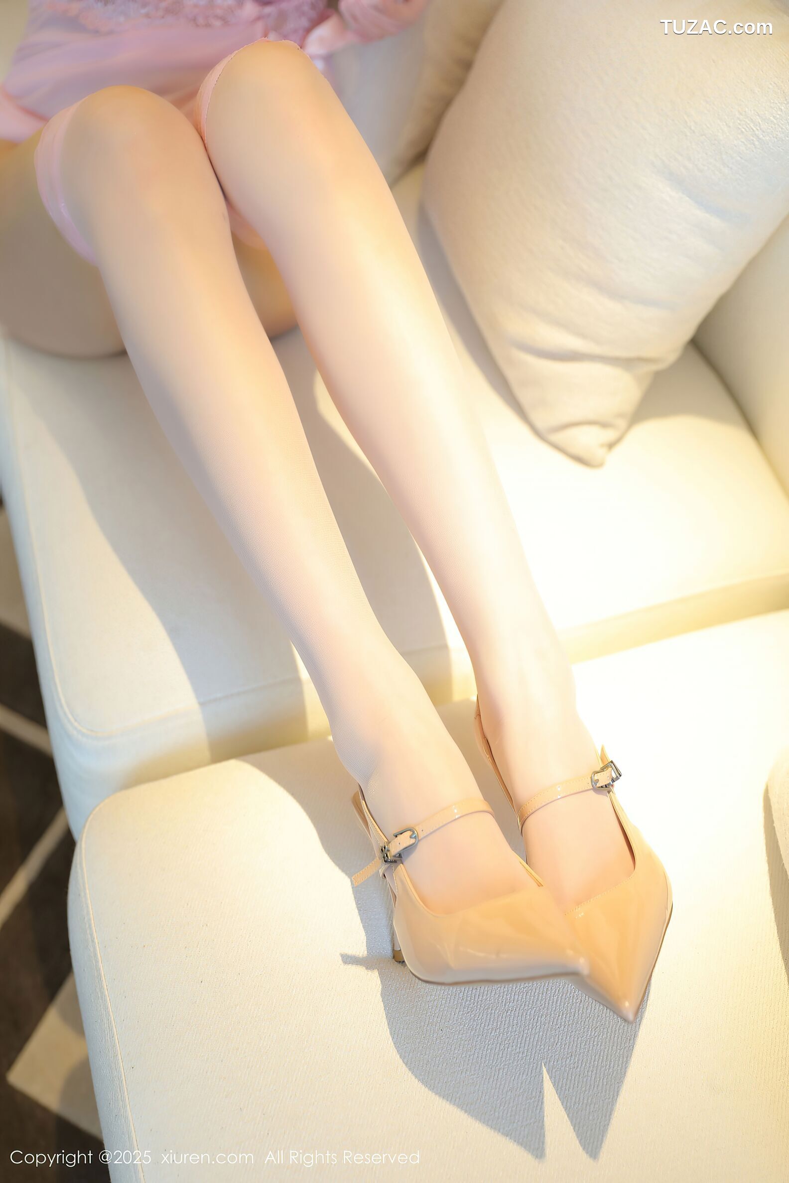 XiuRen秀人网-10368-shelly诗莉吖-情趣粉色蕾丝连衣短裙-2025.06.05