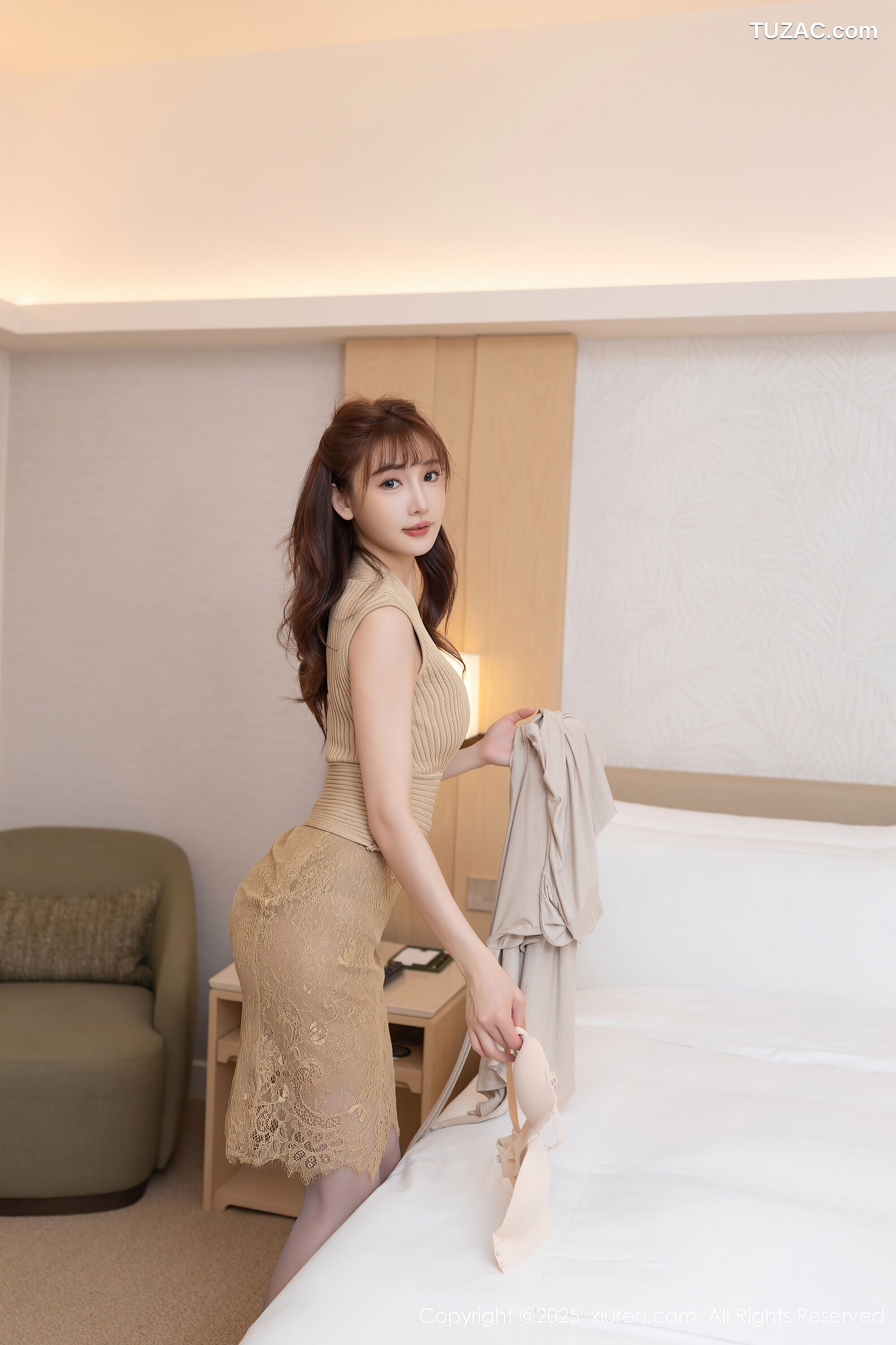 XiuRen秀人网-10370-陆萱萱-紫色情趣内衣-2025.06.05