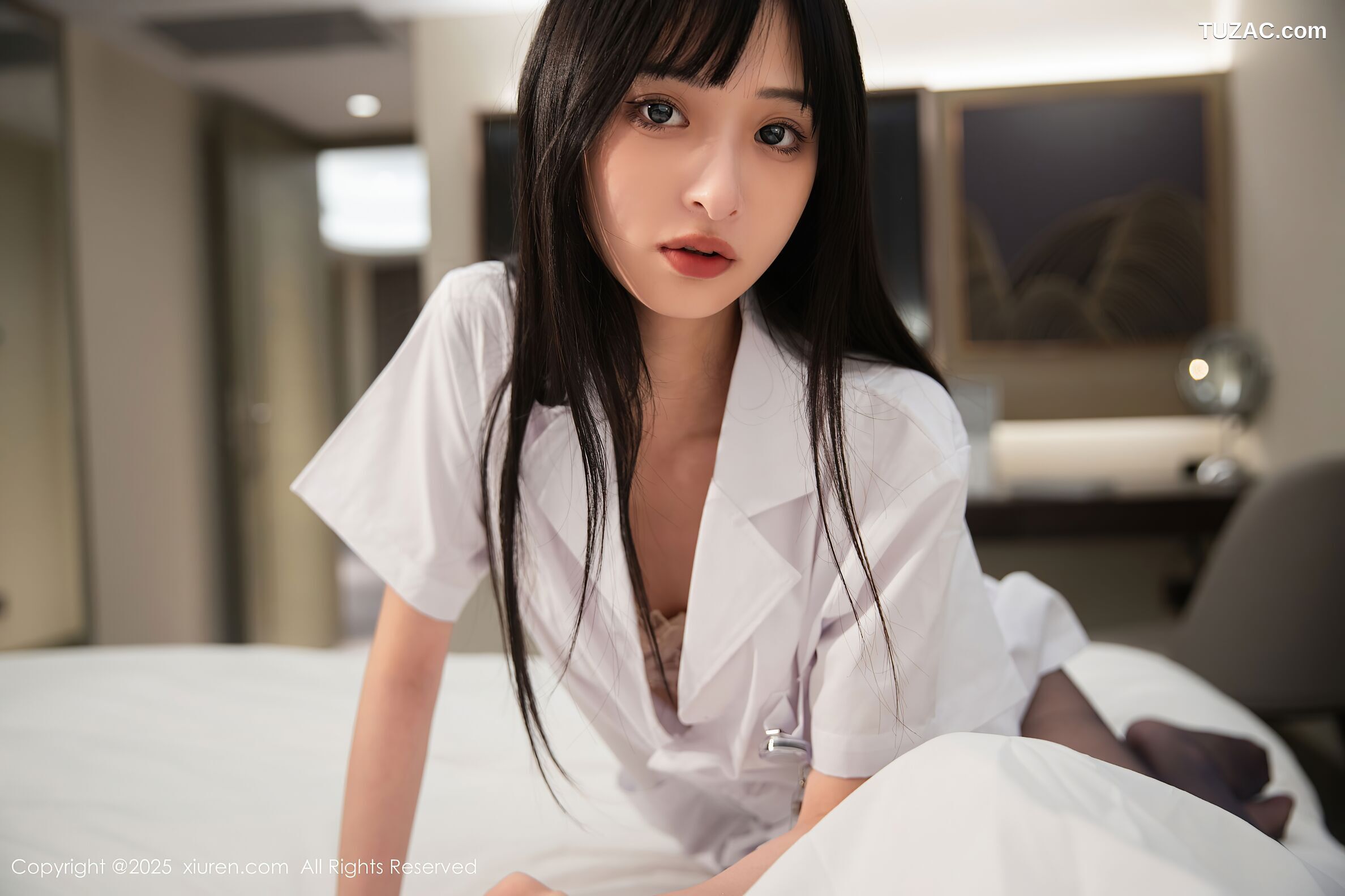 XiuRen秀人网-10373-茂木希子-白色护士服爆乳黑丝-2025.06.06