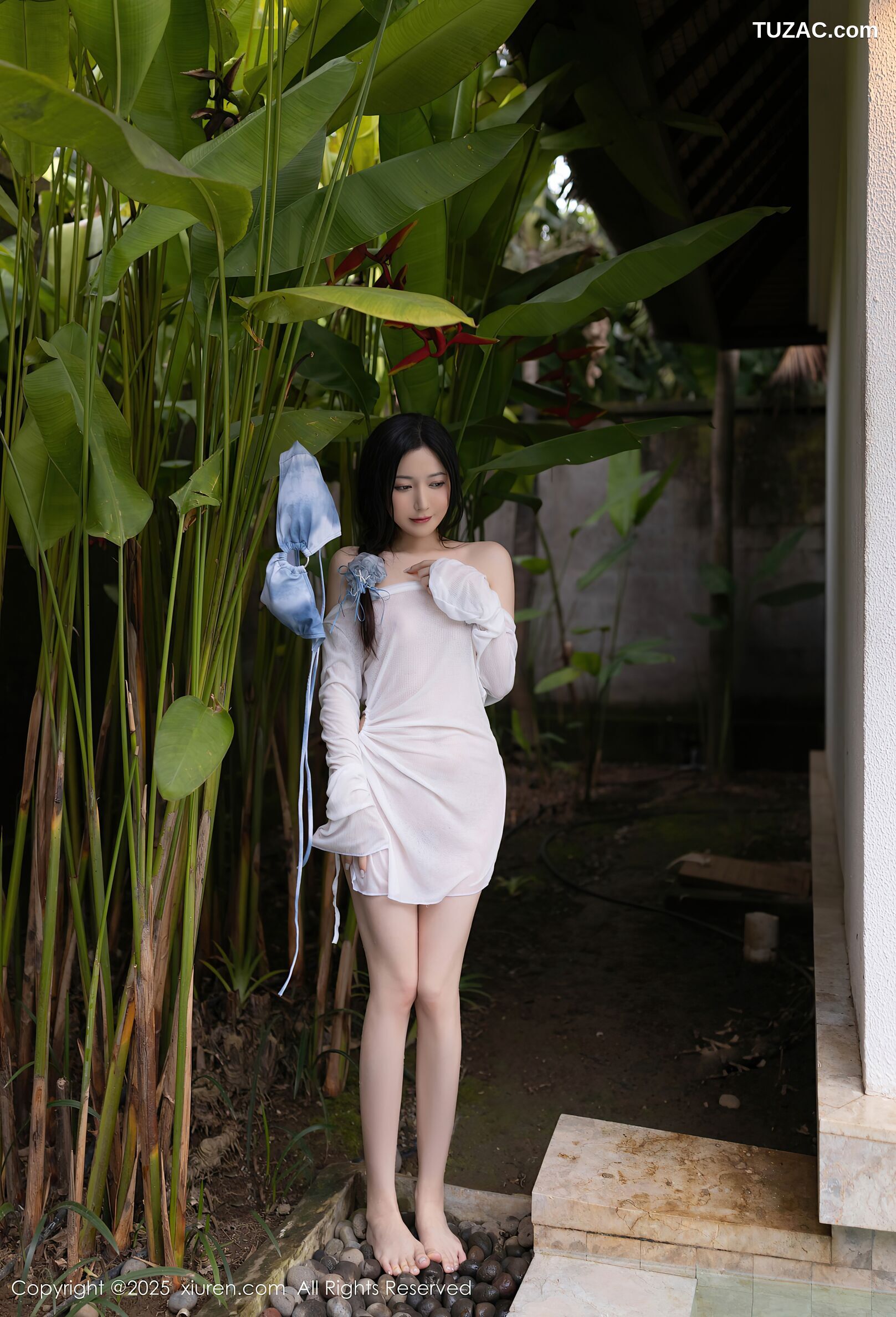 XiuRen秀人网-10377-鱼子酱Fish-轻透白色连衣短裙蓝色比基尼-2025.06.06