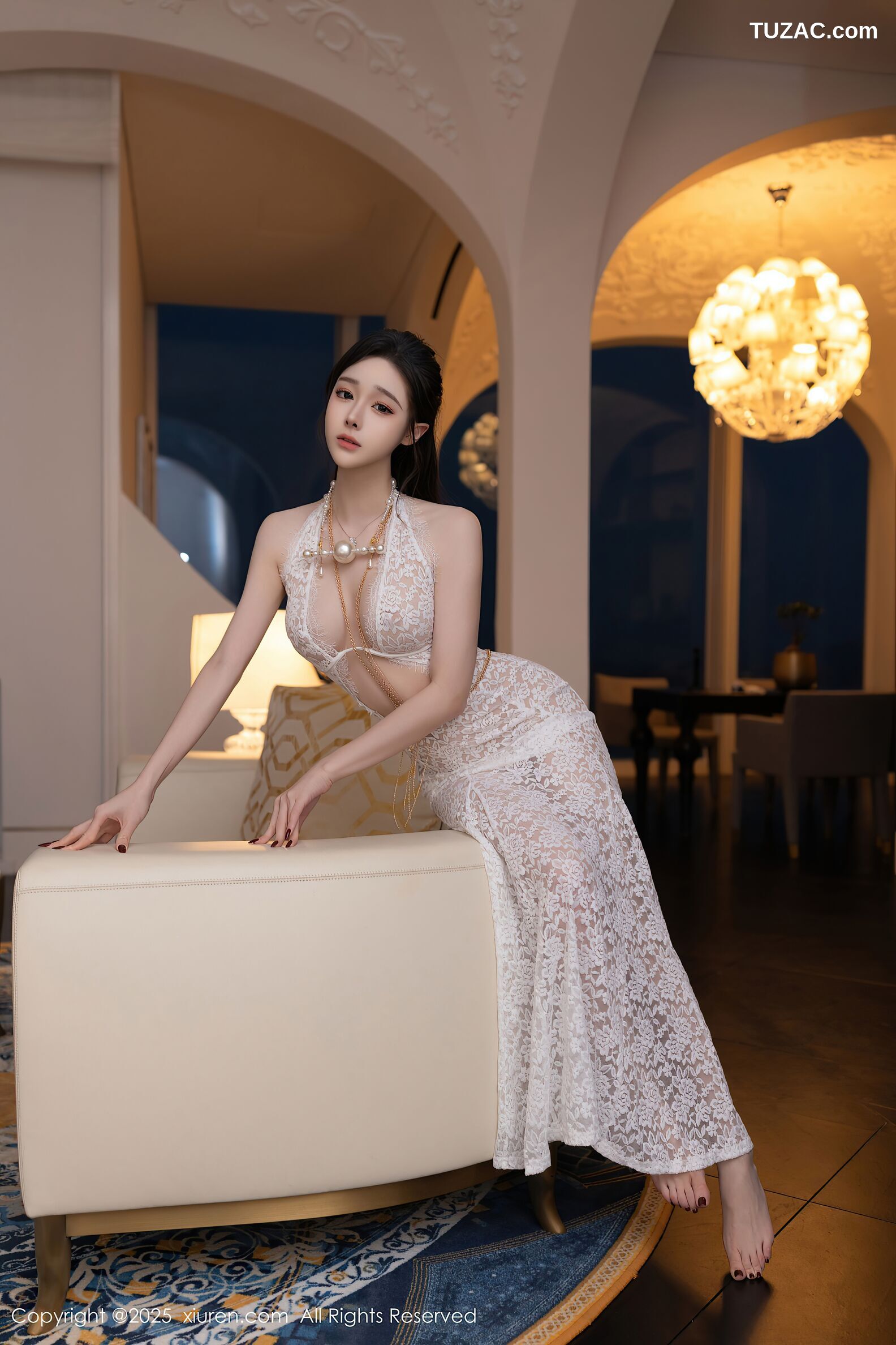 XiuRen秀人网-10378-小逗逗-白蕾丝礼服长裙珠链内衣-2025.06.06