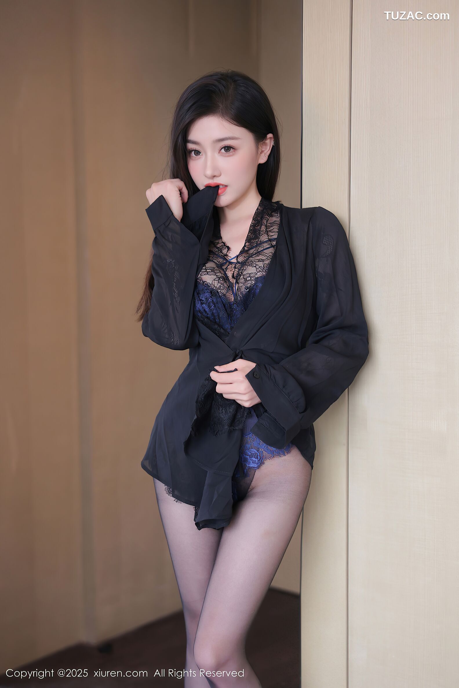 XiuRen秀人网-10382-Annie_baby-长腿黑丝情趣蕾丝-2025.06.09