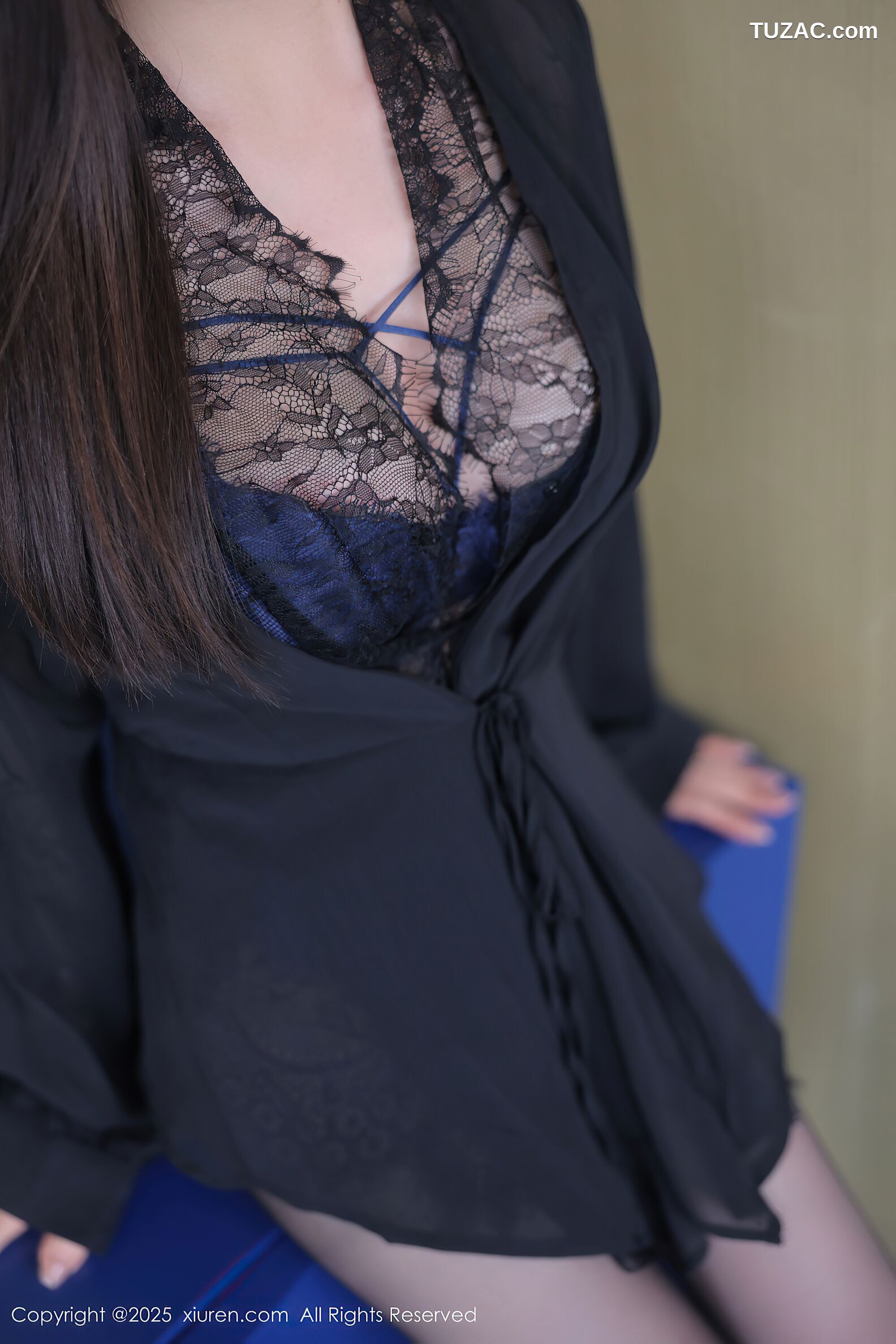 XiuRen秀人网-10382-Annie_baby-长腿黑丝情趣蕾丝-2025.06.09