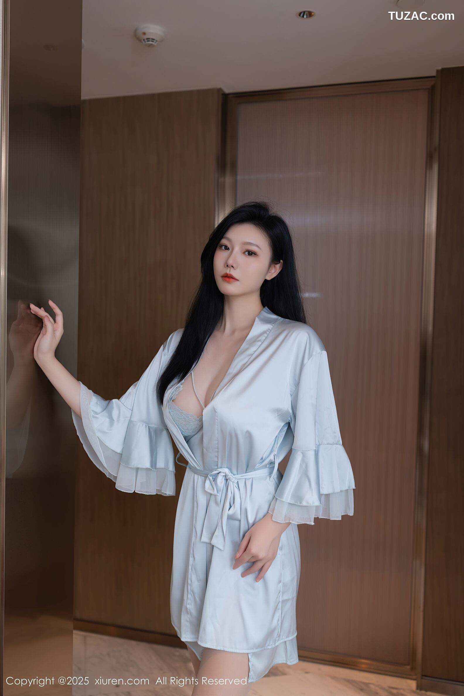 XiuRen秀人网-10390-安然anran-牙青色性感睡裙美腿-2025.06.10