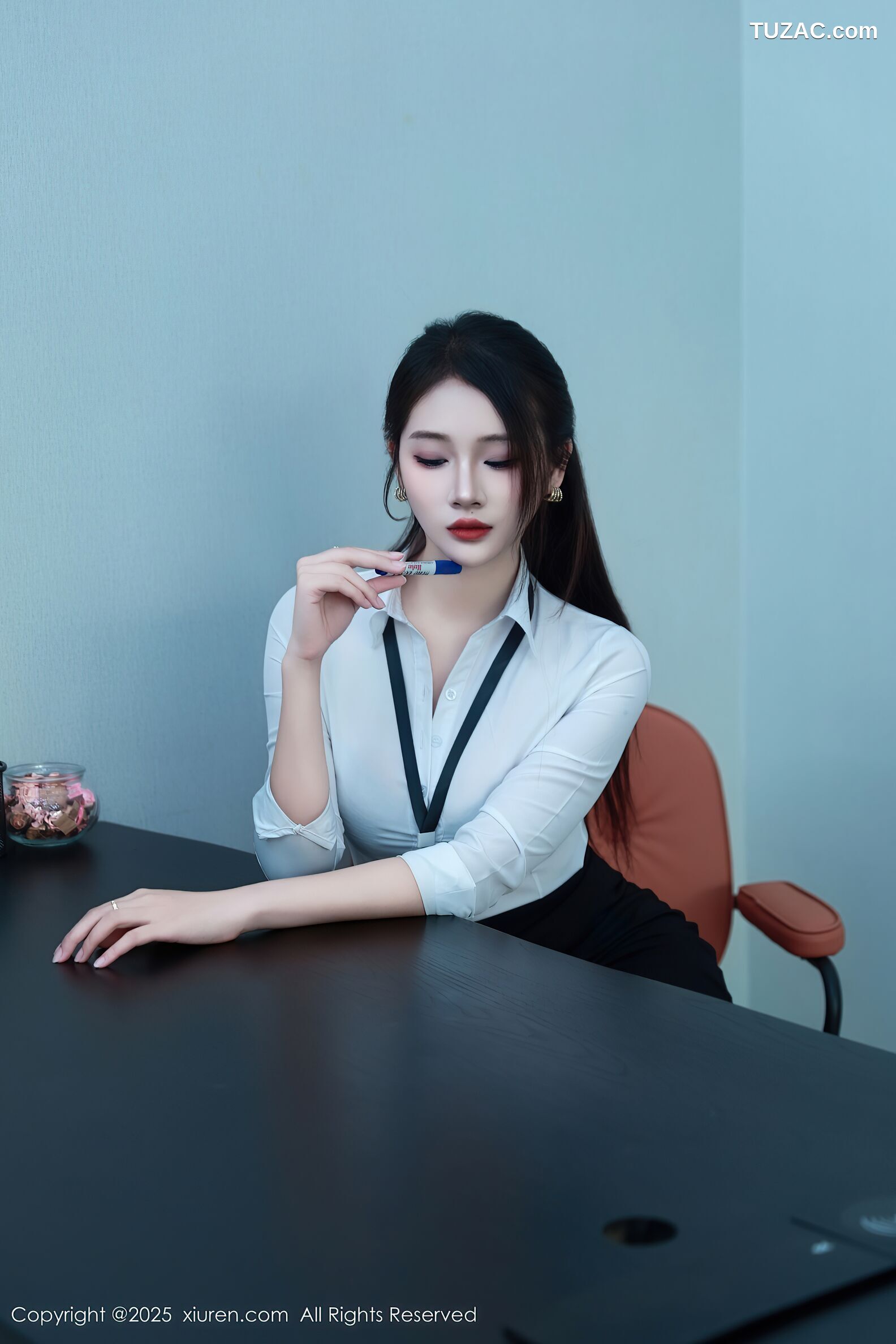 XiuRen秀人网-10406-南乔-OL白衬衫黑短裙黑丝黑色绑带内衣-2025.06.13