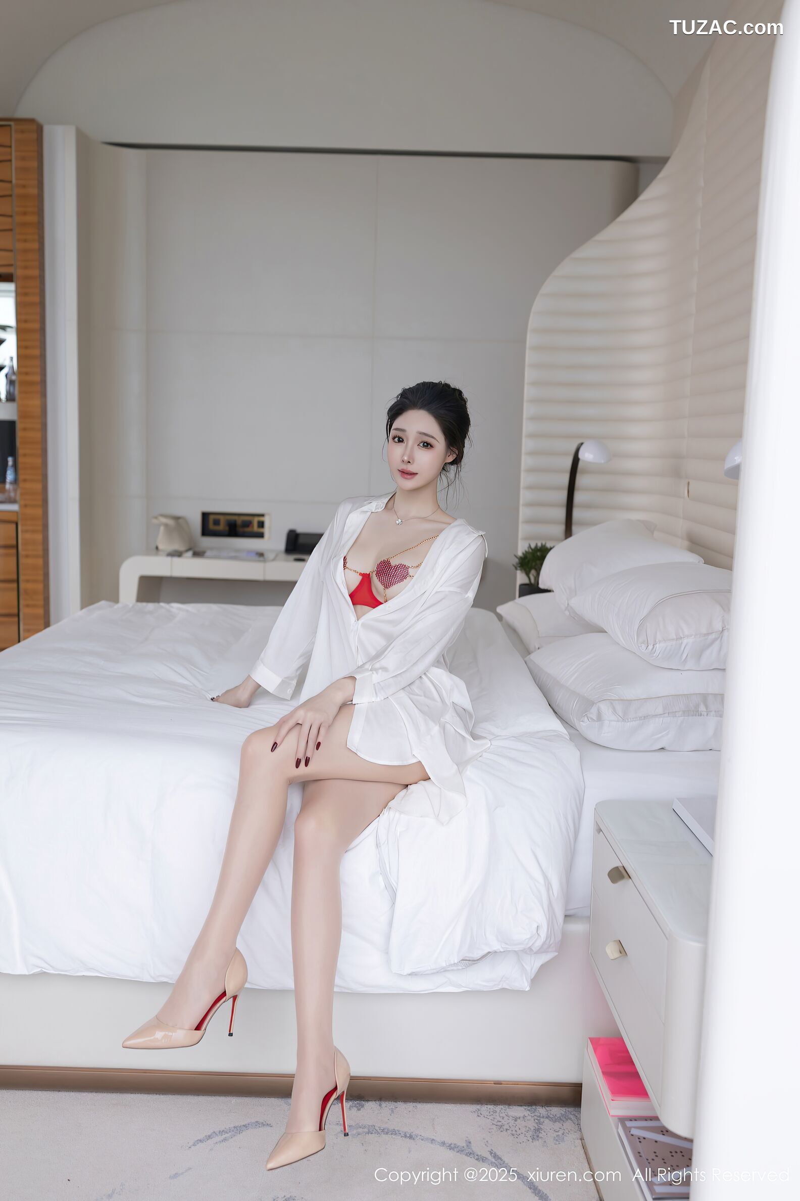 XiuRen秀人网-10411-小逗逗-红色情趣内衣白衬衫-2025.06.13