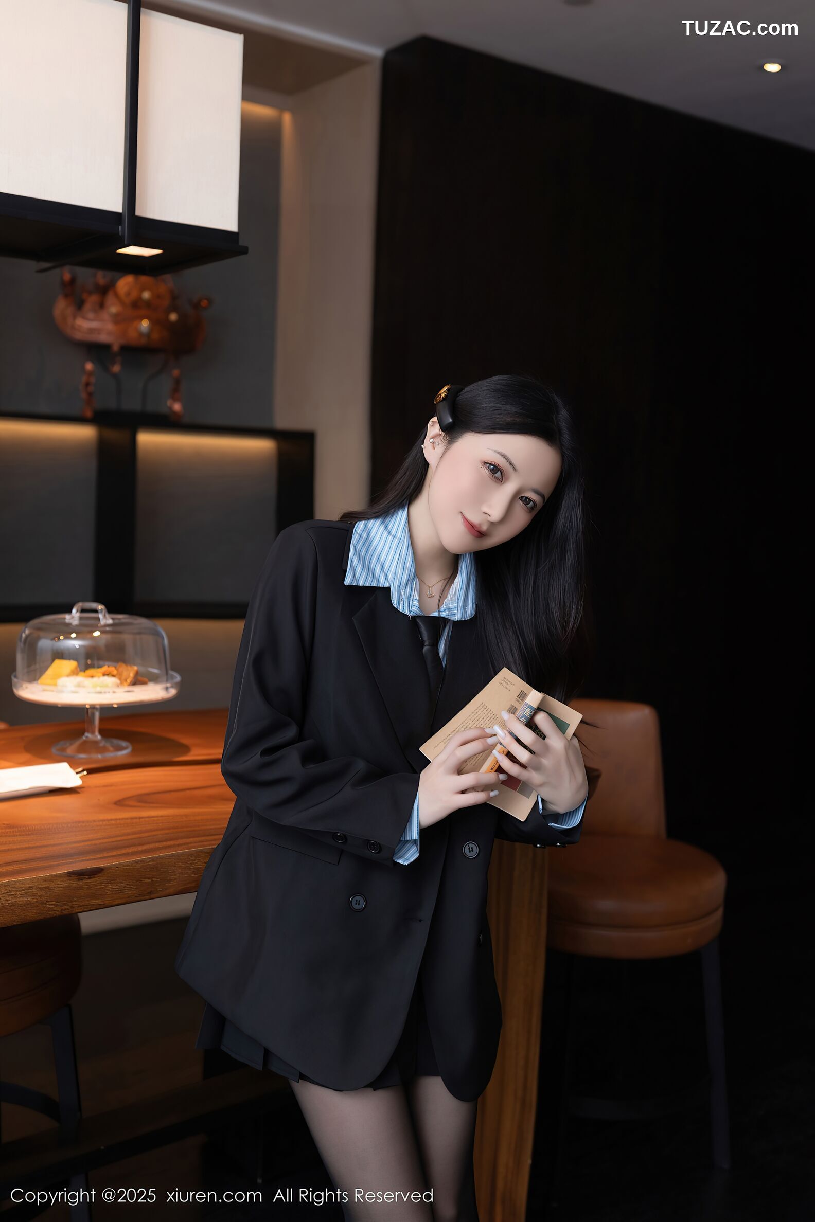 XiuRen秀人网-10412-鱼子酱Fish-蓝衬衫黑色短裙黑丝女生-2025.06.13