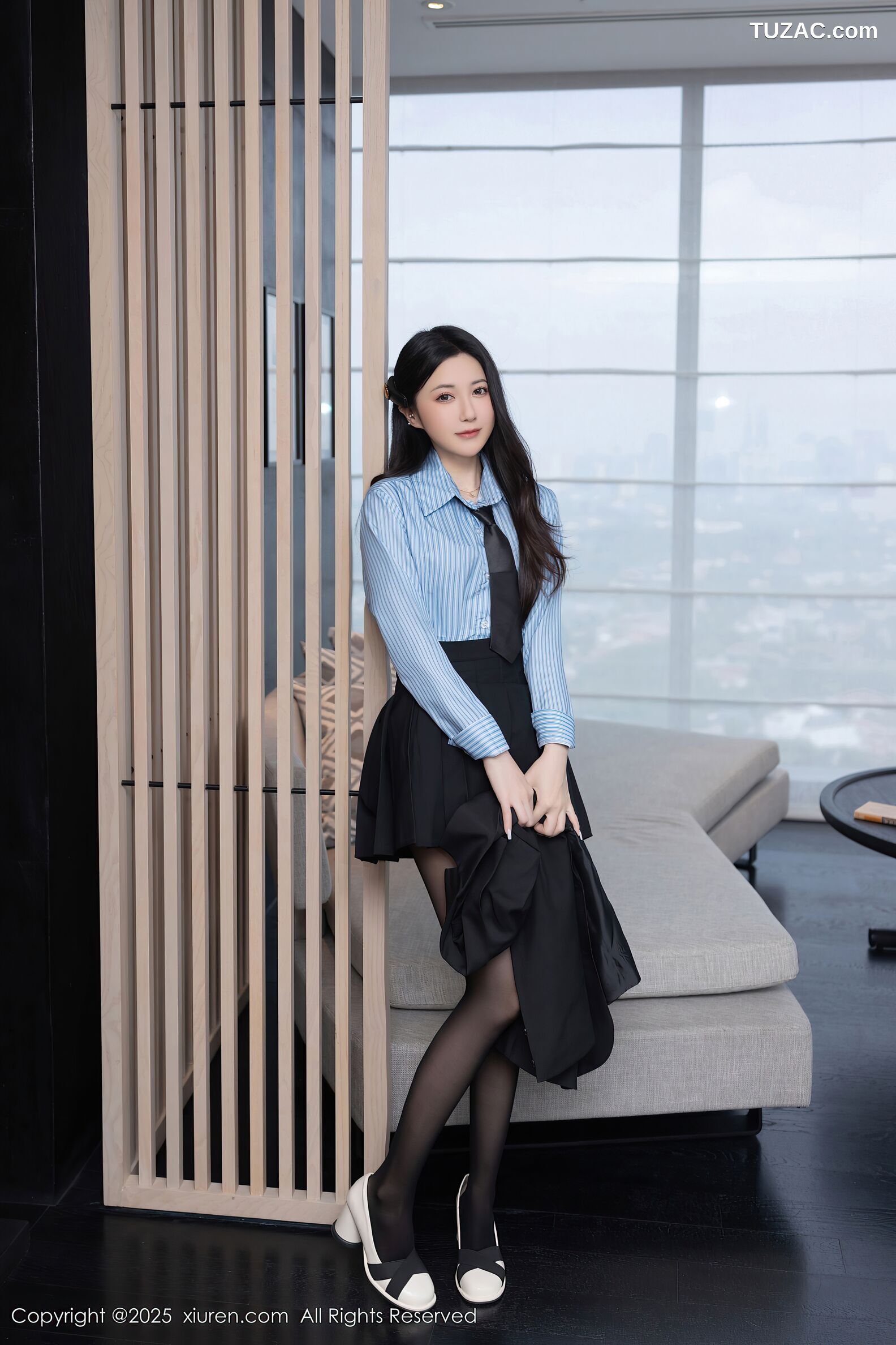 XiuRen秀人网-10412-鱼子酱Fish-蓝衬衫黑色短裙黑丝女生-2025.06.13