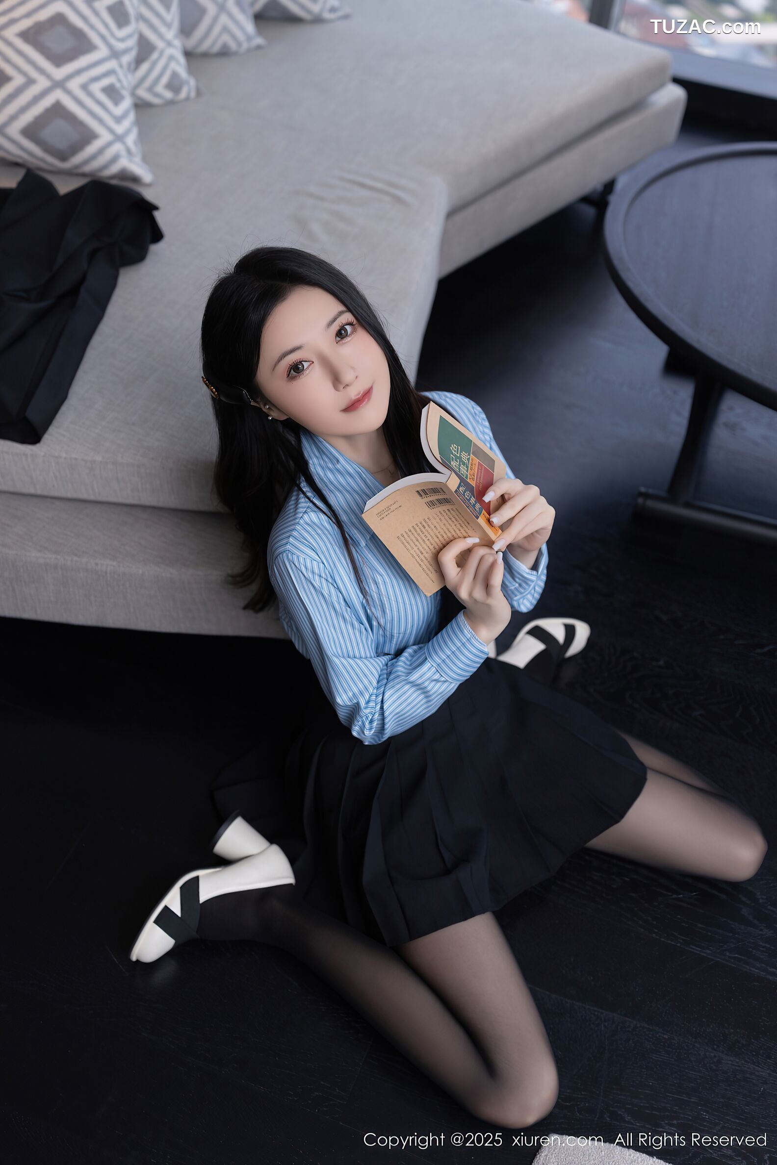 XiuRen秀人网-10412-鱼子酱Fish-蓝衬衫黑色短裙黑丝女生-2025.06.13