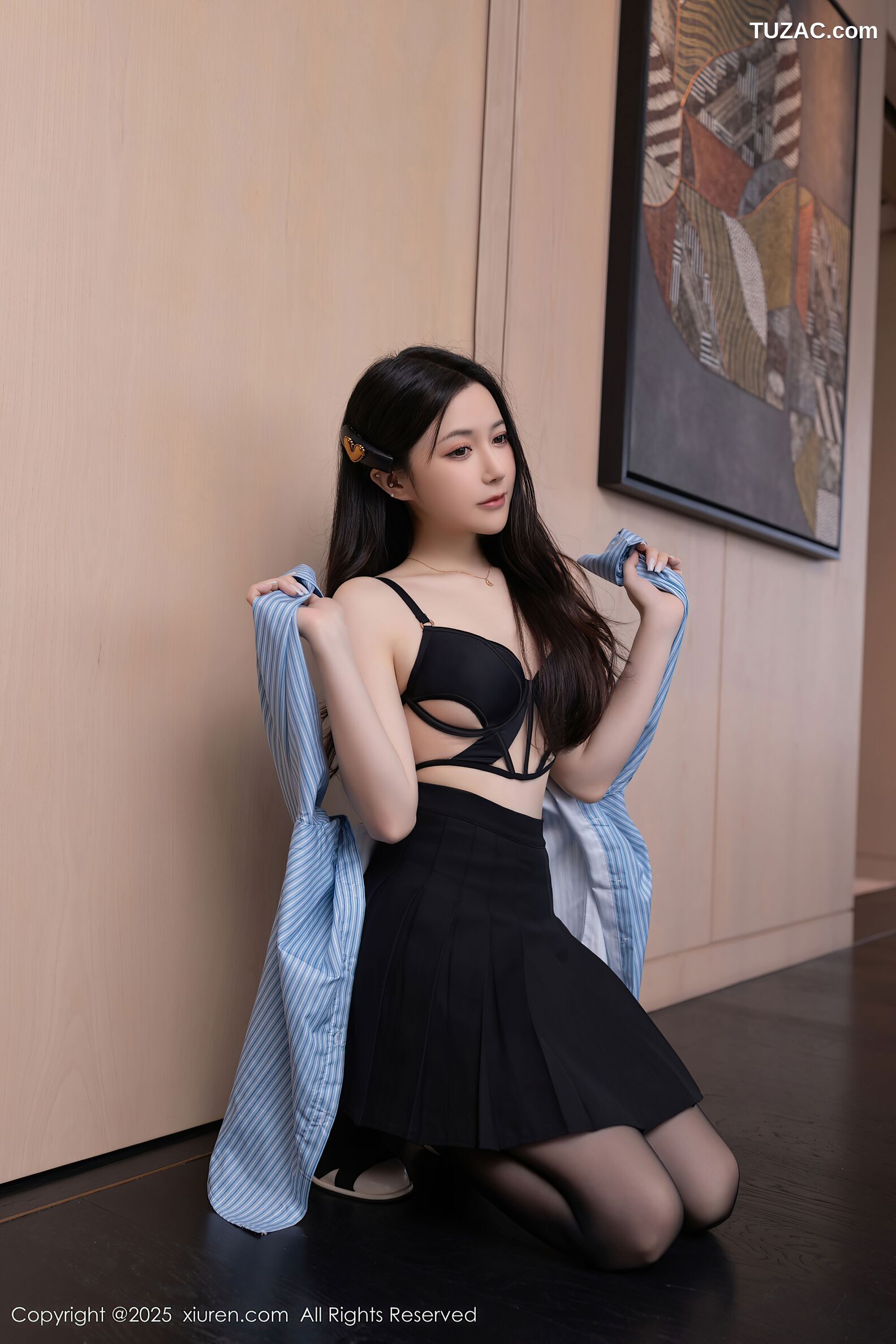 XiuRen秀人网-10412-鱼子酱Fish-蓝衬衫黑色短裙黑丝女生-2025.06.13