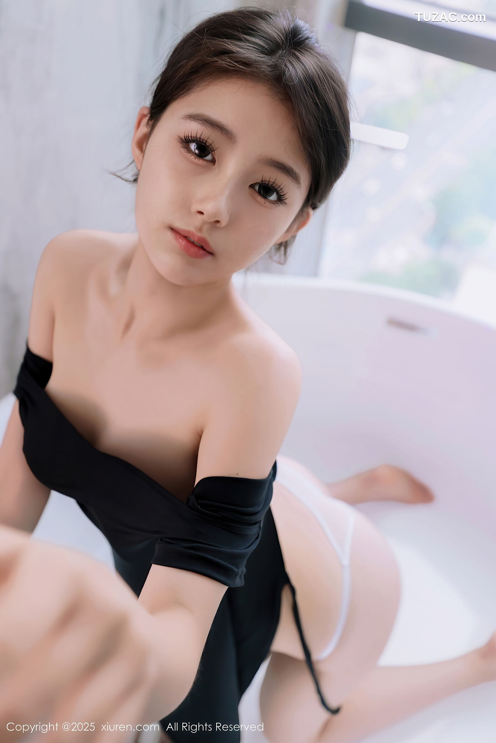 XiuRen秀人网-10426-小橘子orange-黑色连衣短裙美胸发光肛塞-2025.06.18