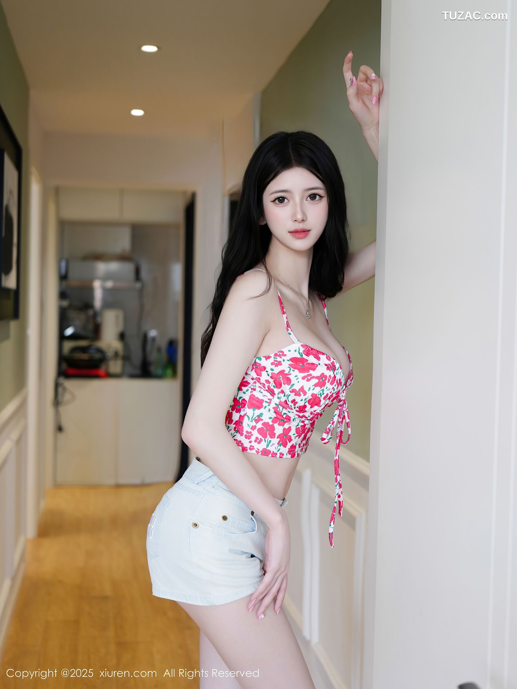 XiuRen秀人网-10442-白小蝶-红花吊带白色短裤-2025.06.20