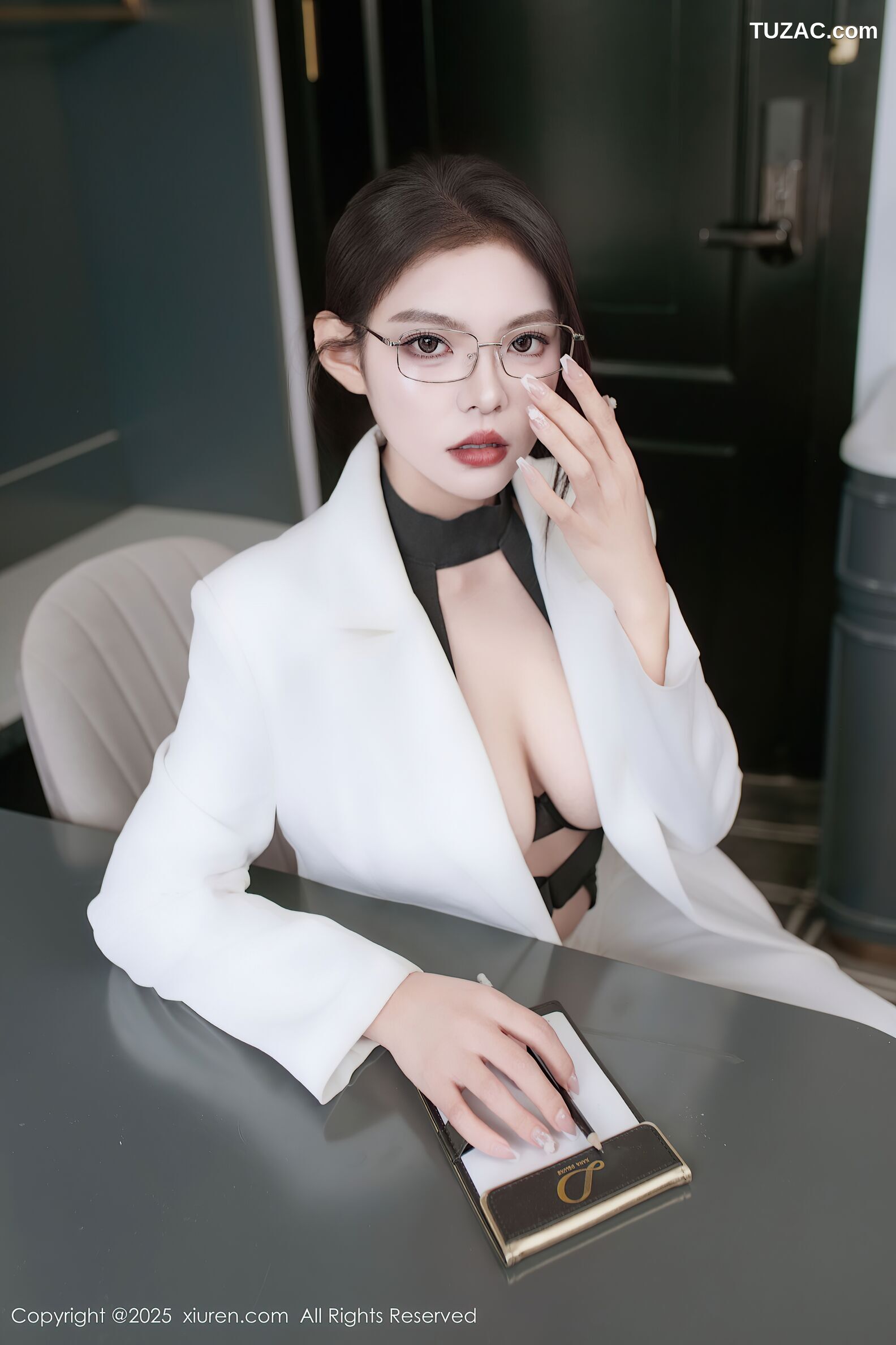 XiuRen秀人网-10464-冬安-OL白色西服套装黑绑带情趣内衣-2025.06.26