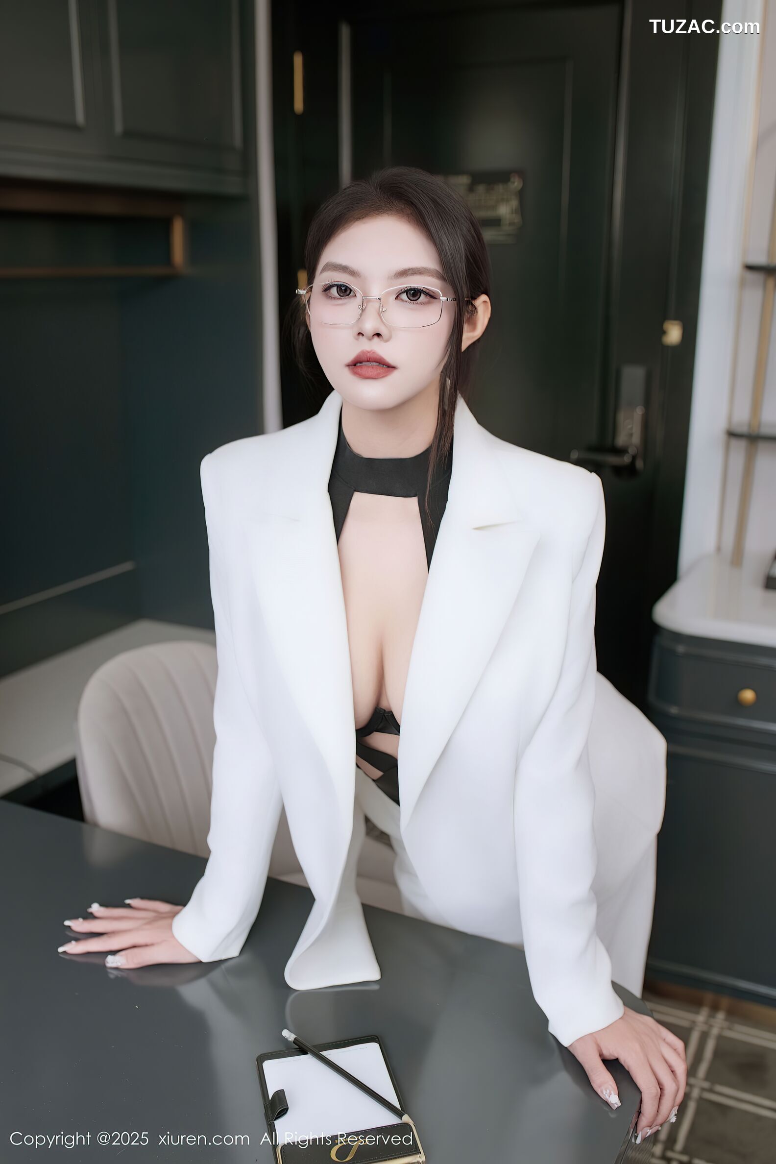 XiuRen秀人网-10464-冬安-OL白色西服套装黑绑带情趣内衣-2025.06.26