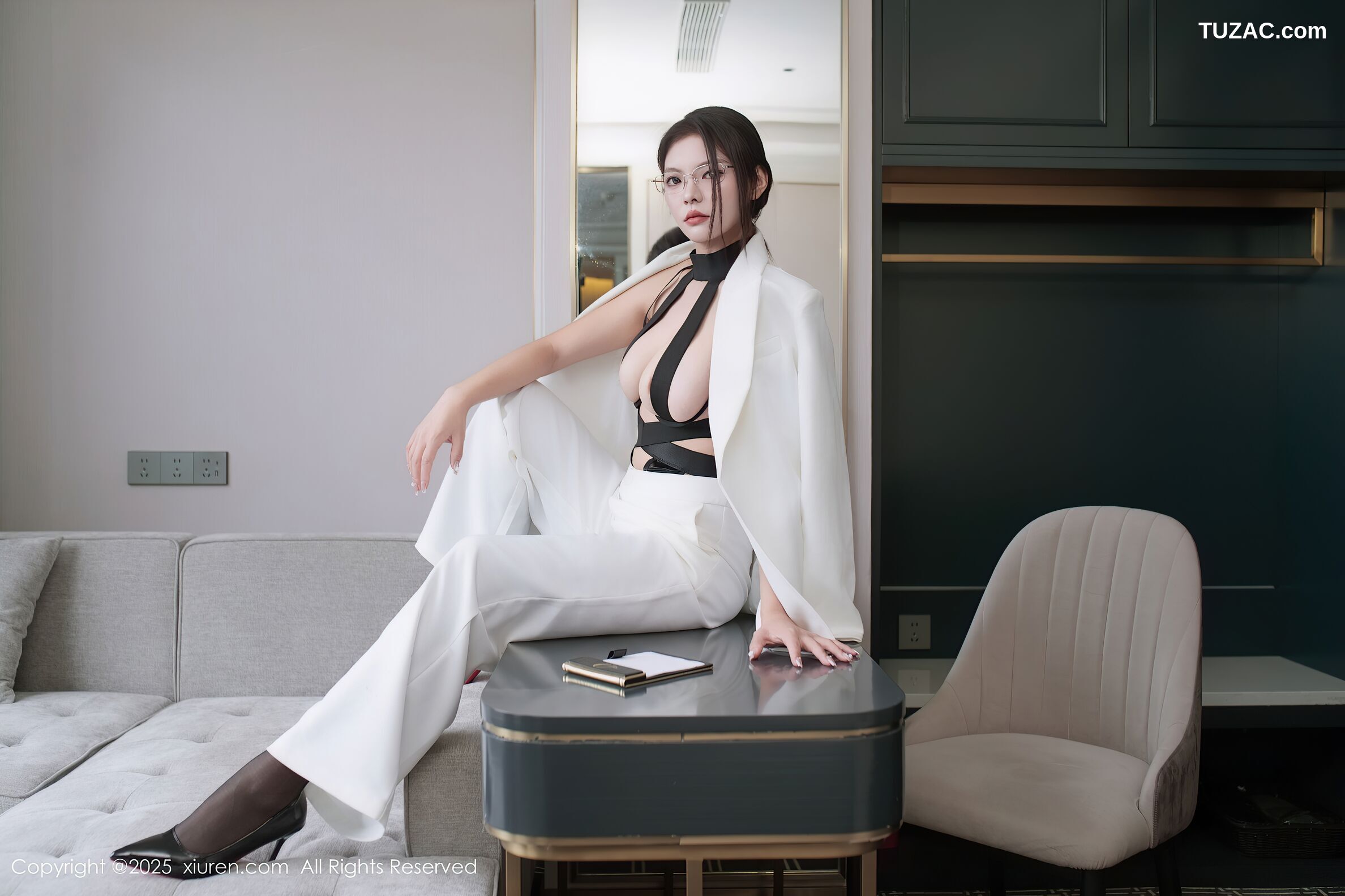 XiuRen秀人网-10464-冬安-OL白色西服套装黑绑带情趣内衣-2025.06.26