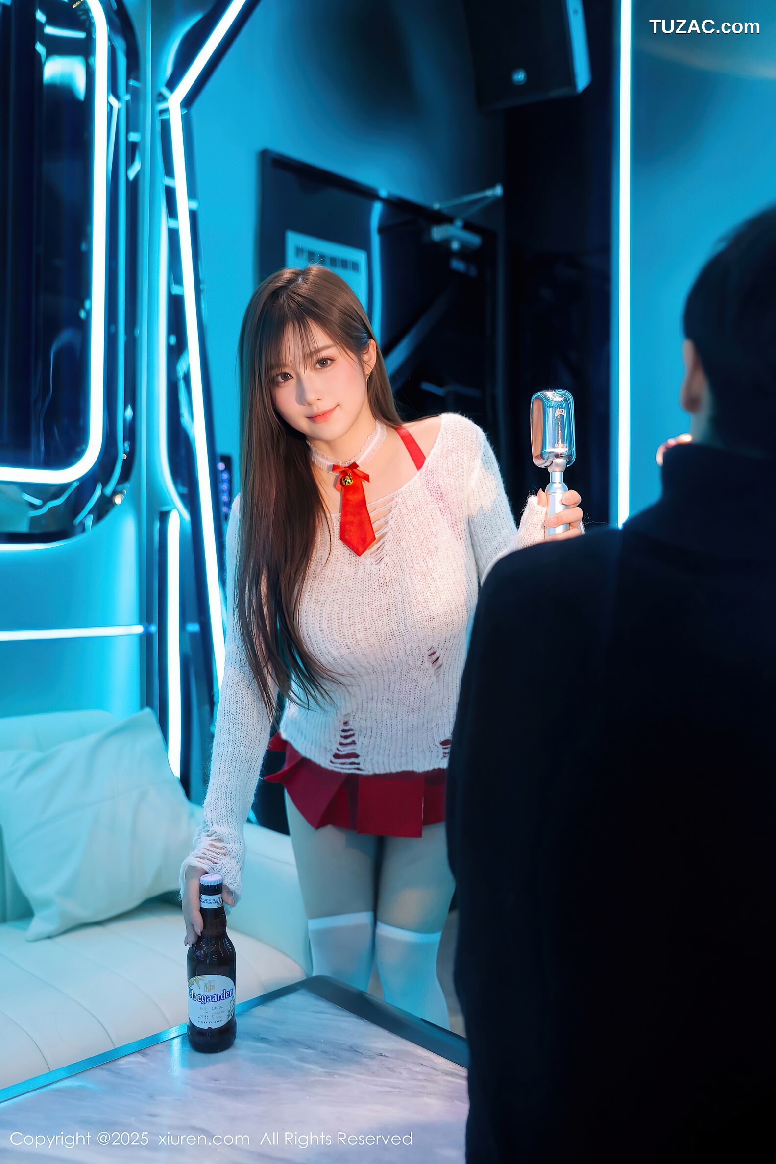 XiuRen秀人网-10470-小肉肉咪-童颜巨乳红色短裙白丝爆乳-2025.06.26