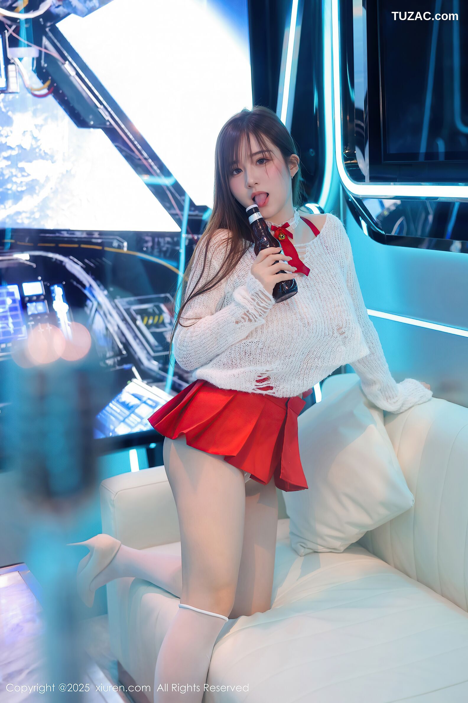 XiuRen秀人网-10470-小肉肉咪-童颜巨乳红色短裙白丝爆乳-2025.06.26