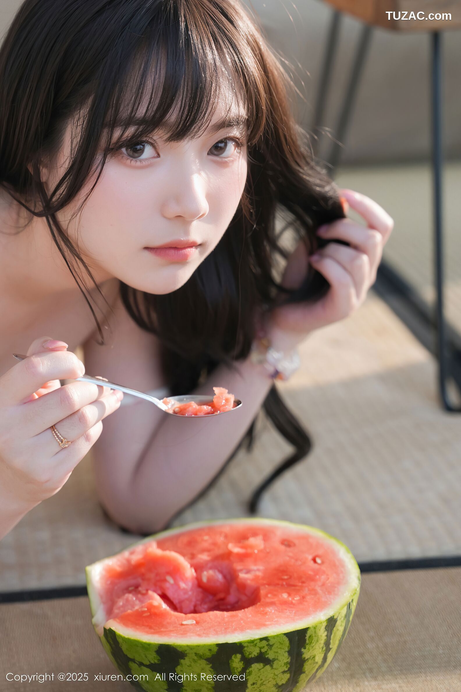 XiuRen秀人网-10483-软情-白色吊带短裙白色丝袜-2025.06.30