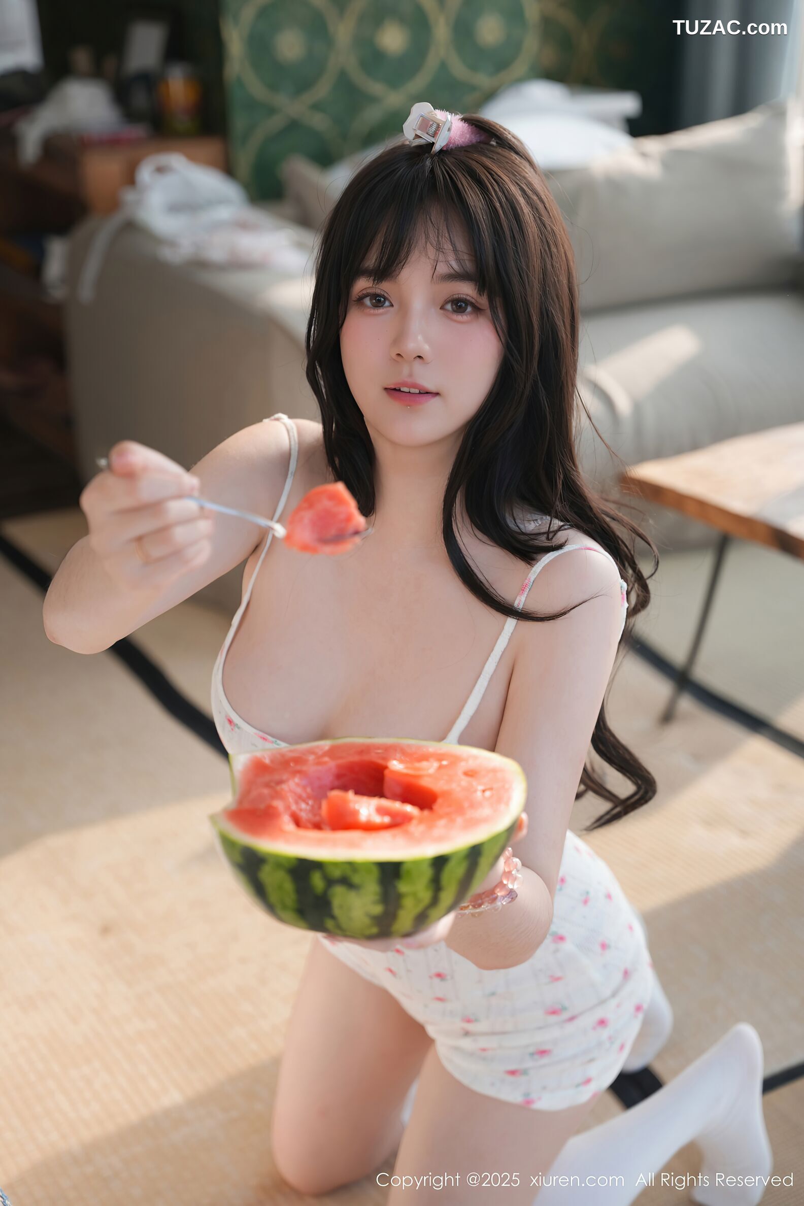 XiuRen秀人网-10483-软情-白色吊带短裙白色丝袜-2025.06.30