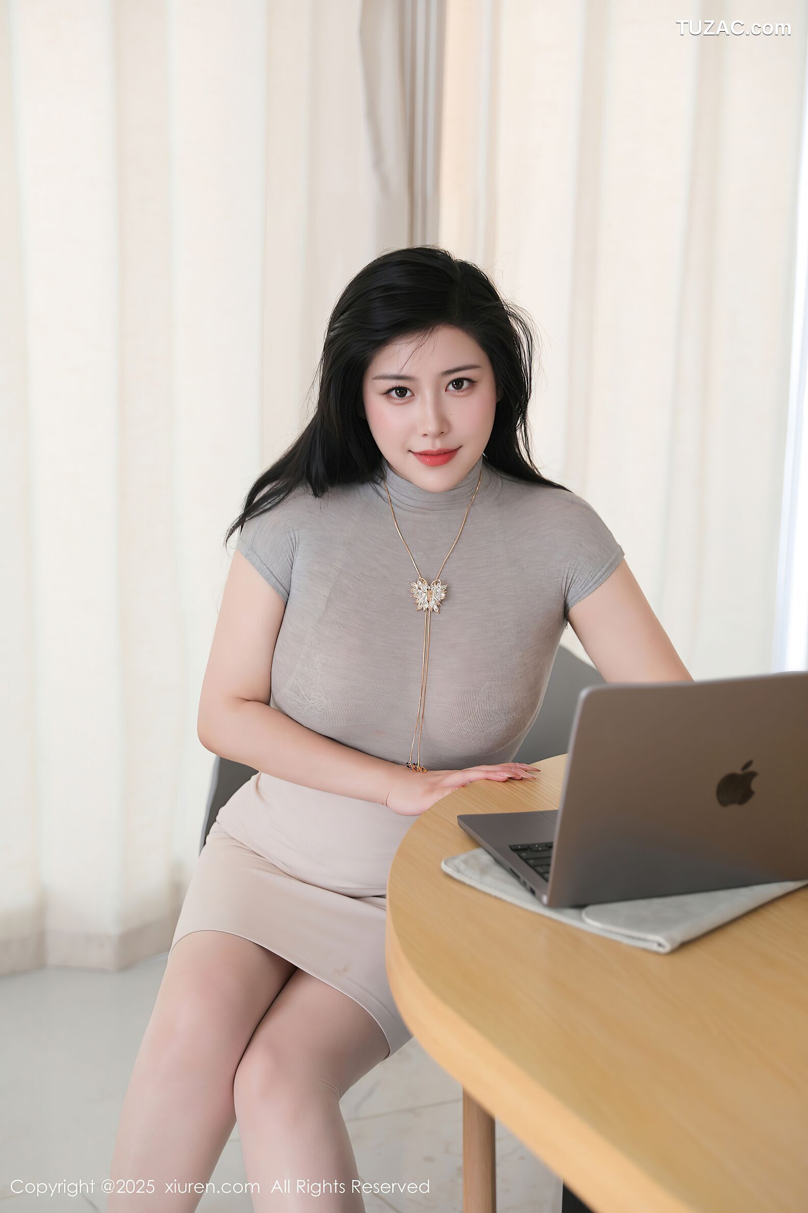 XiuRen秀人网-10488-王婉悠-OL灰T白短裙肉色内衣爆乳-2025.07.01