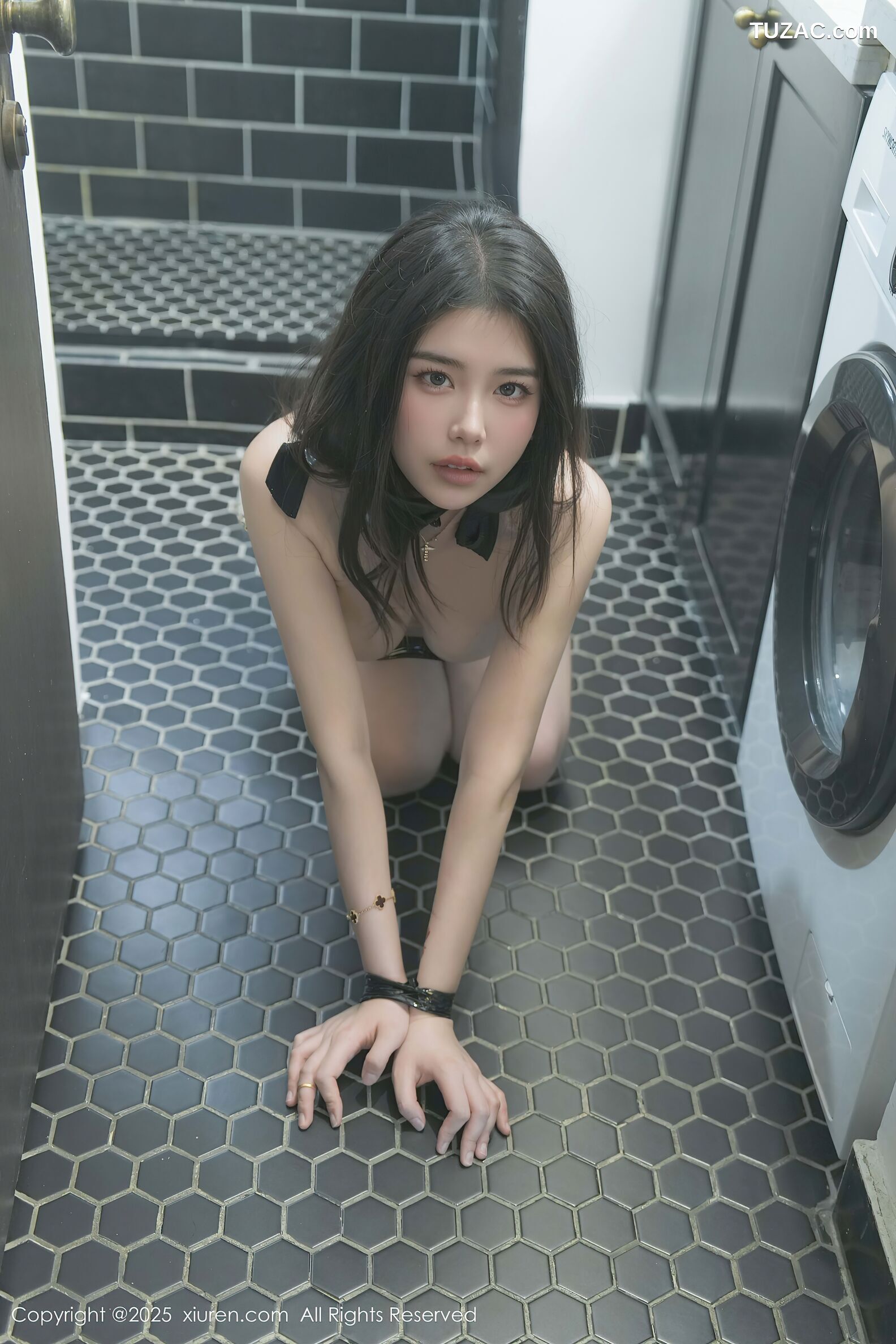 XiuRen秀人网-10489-林若凡-白色蕾丝内衣黑绑带爆乳-2025.07.01