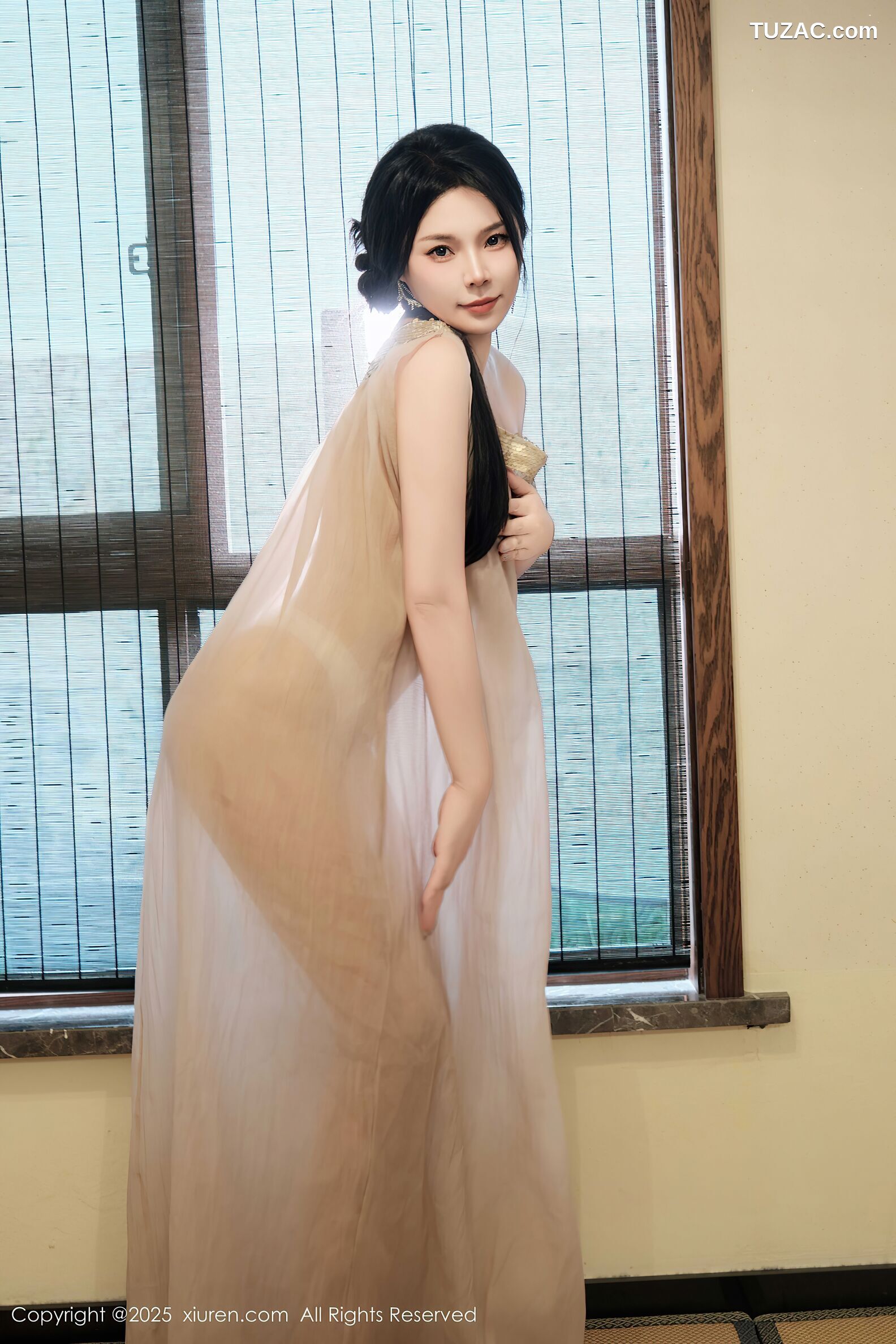 XiuRen秀人网-10500-麦田-肉色轻透薄纱裙爆乳-2025.07.03