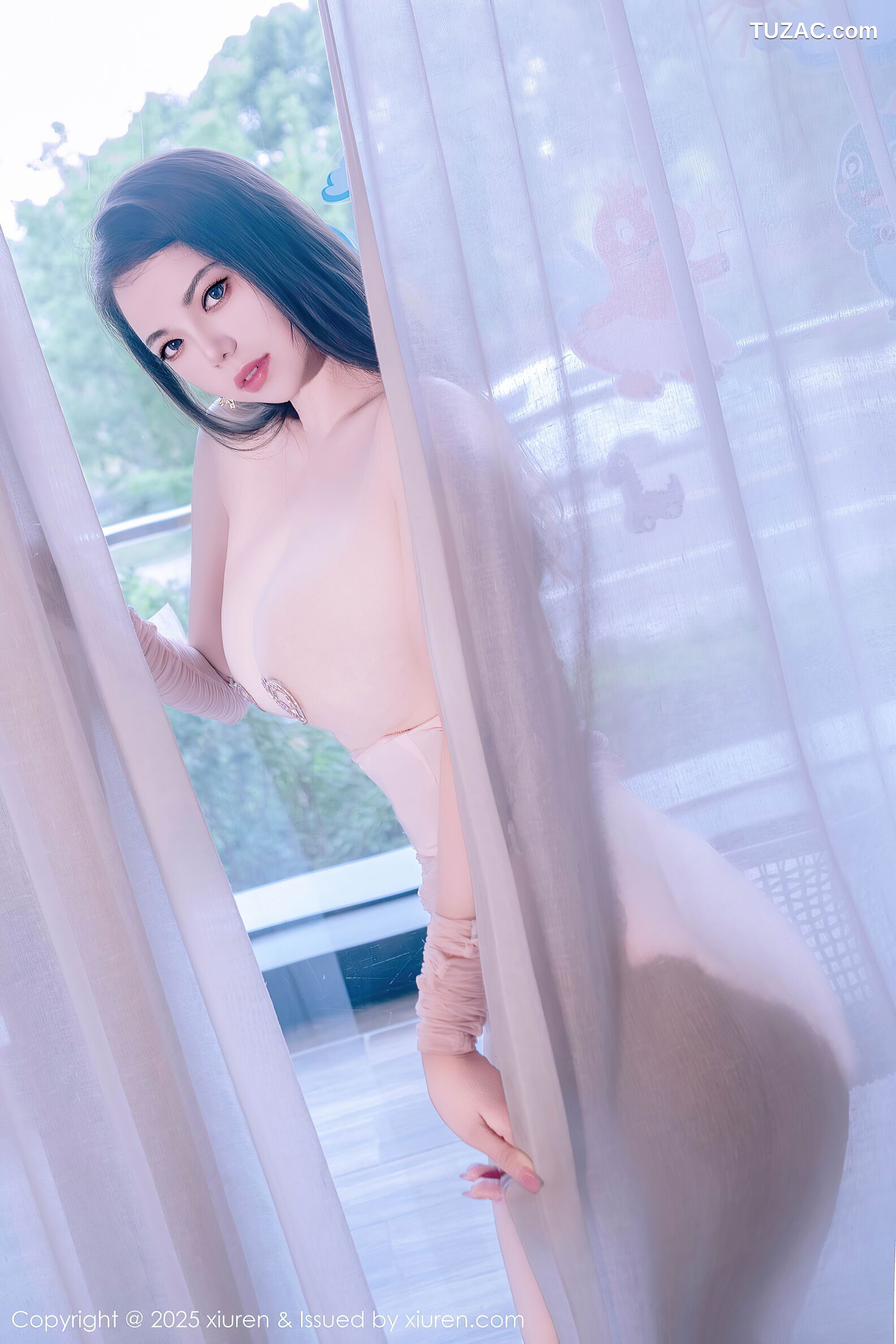 XiuRen秀人网-10516-大美妞儿-透视连衣短裙爆乳-2025.07.07